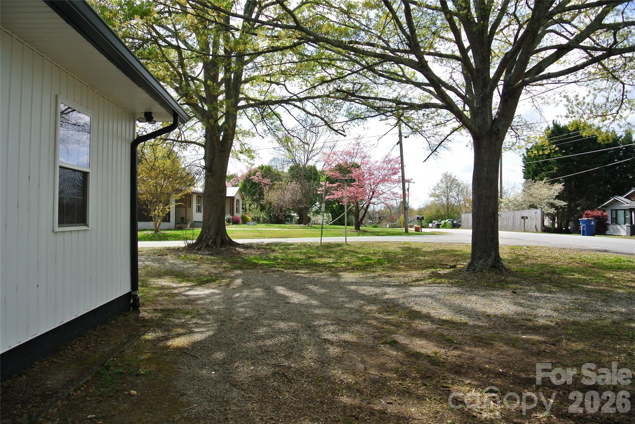 123 Moore Road Property Photo 16