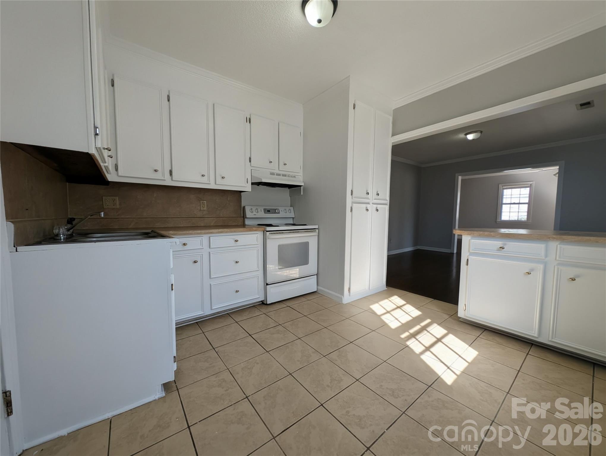 118 Brown Street Property Photo 5