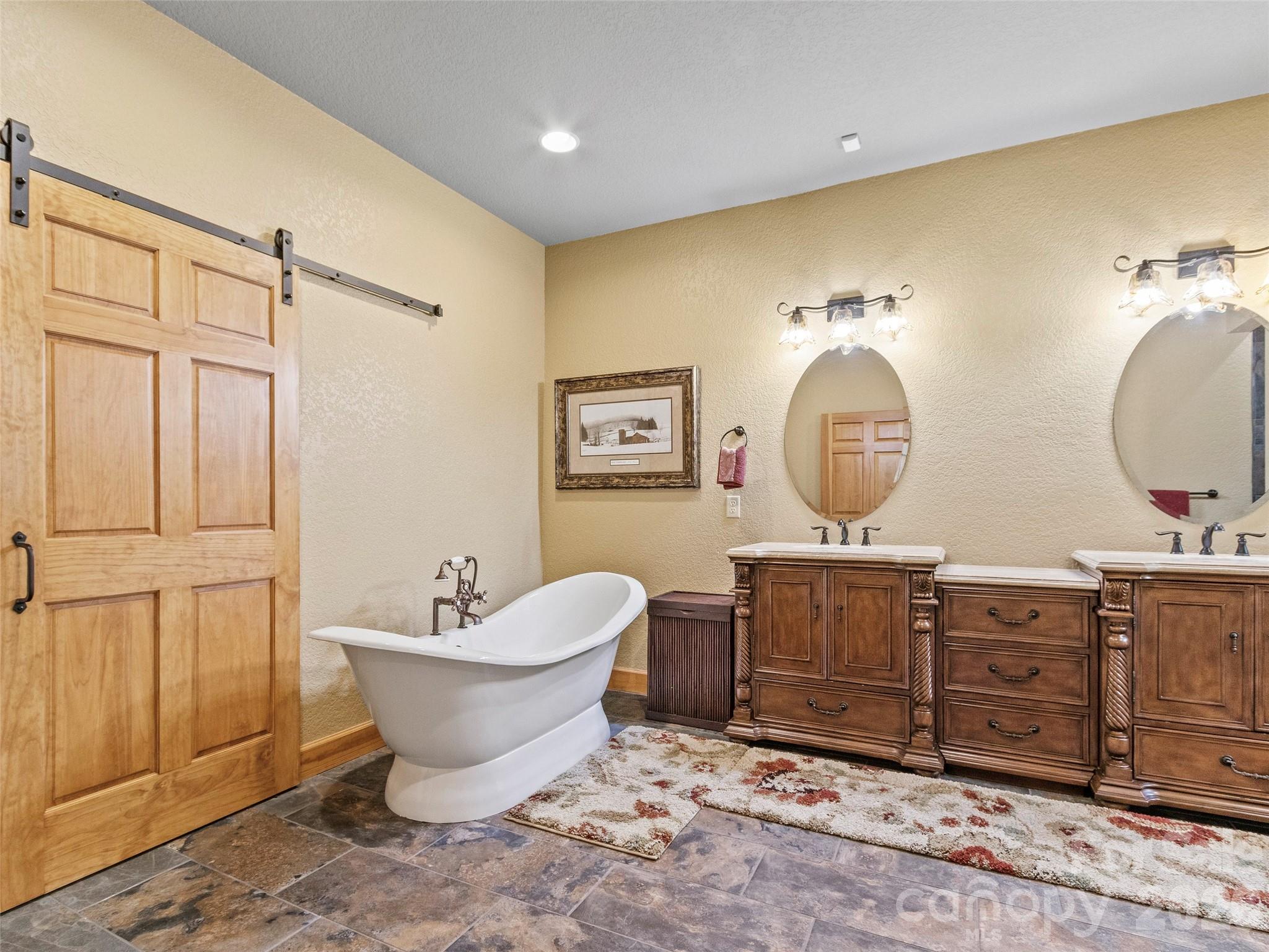 151 Austin Mountain Drive Property Photo 12