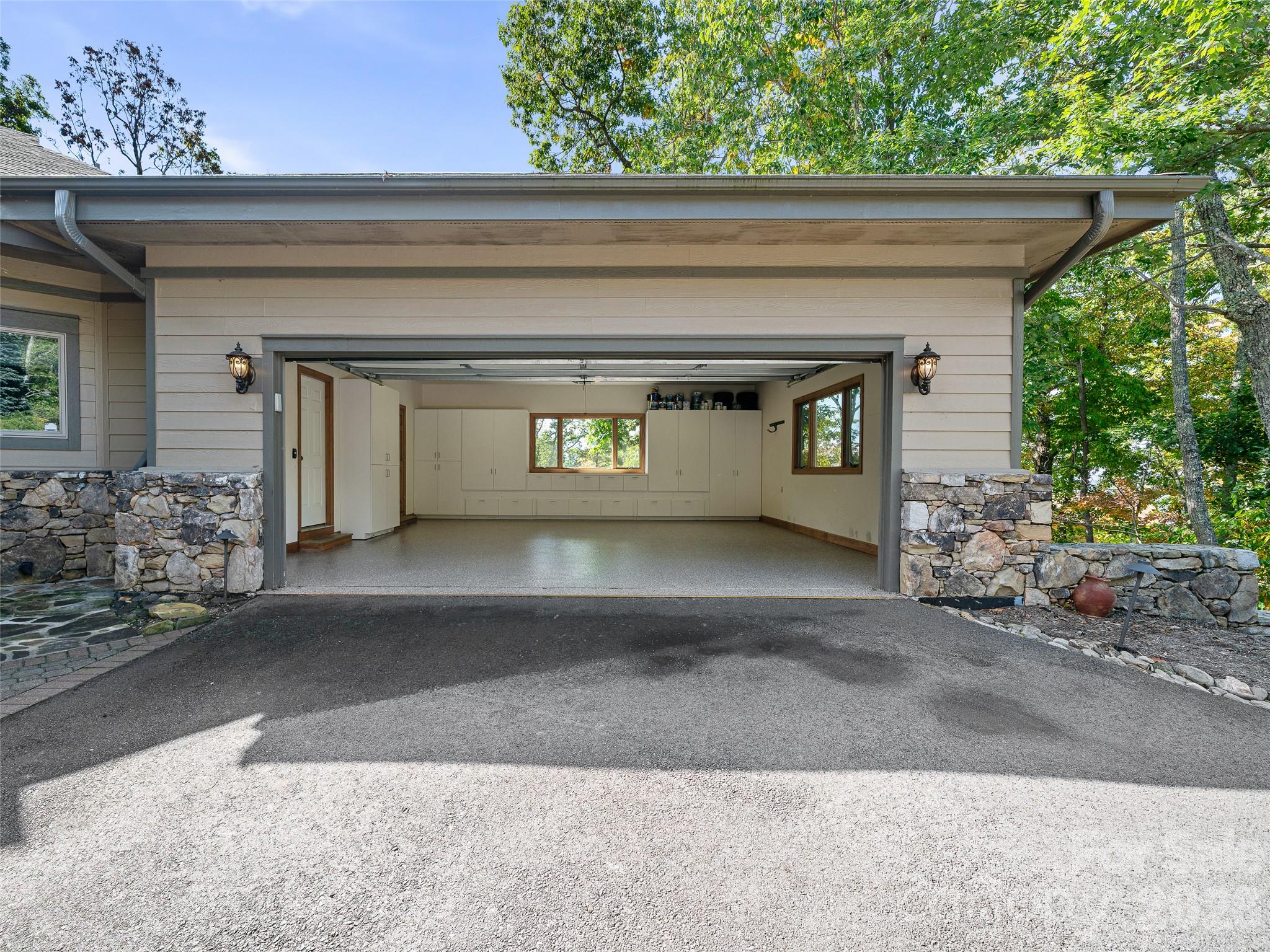 151 Austin Mountain Drive Property Photo 33