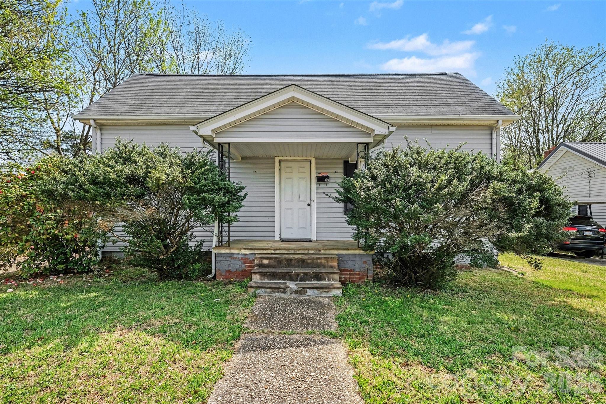 1007 S Church Street Property Photo 1