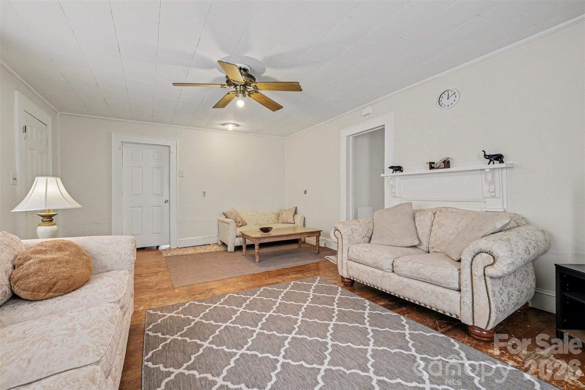 1007 S Church Street Property Photo 4