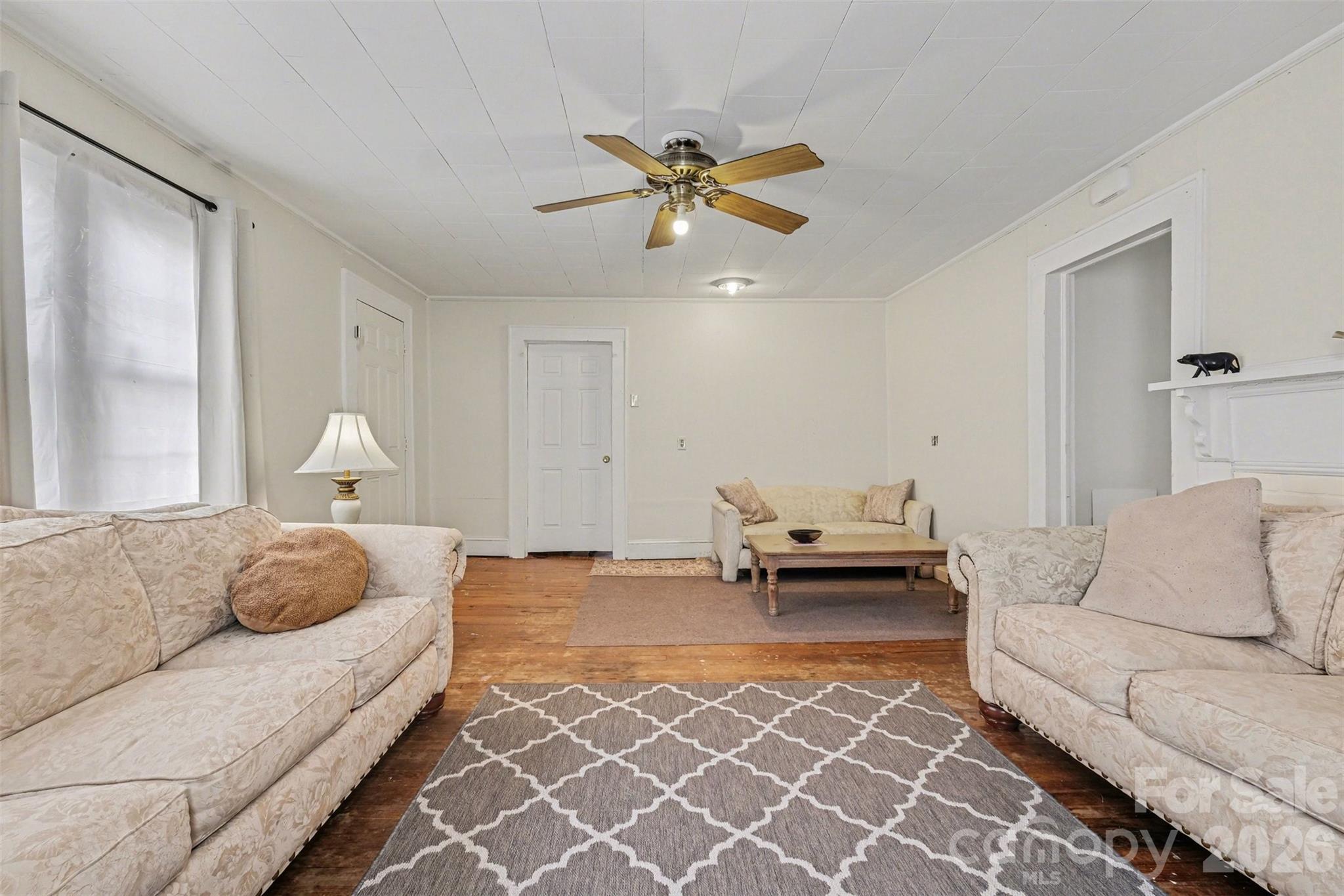 1007 S Church Street Property Photo 5