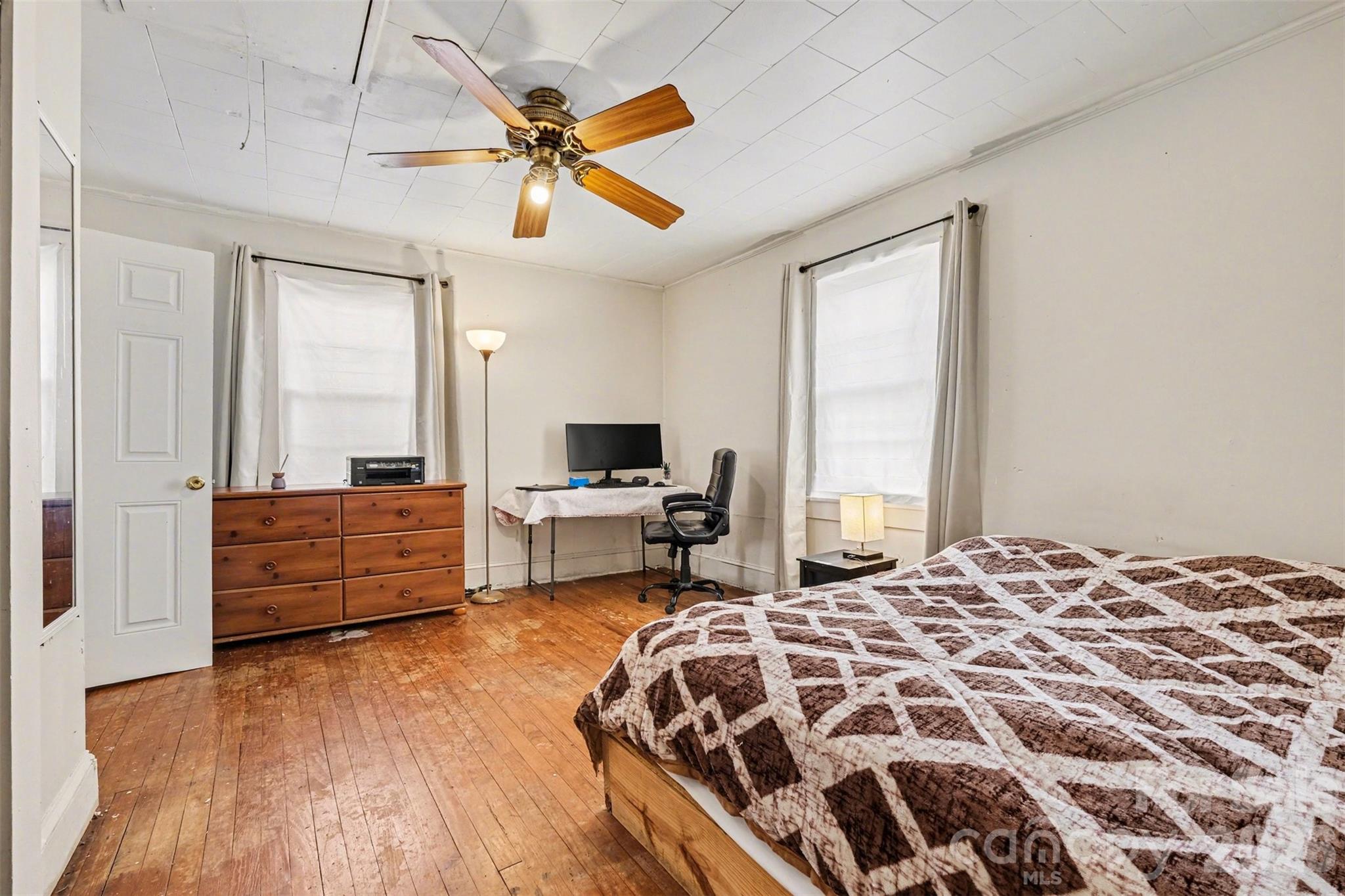 1007 S Church Street Property Photo 20