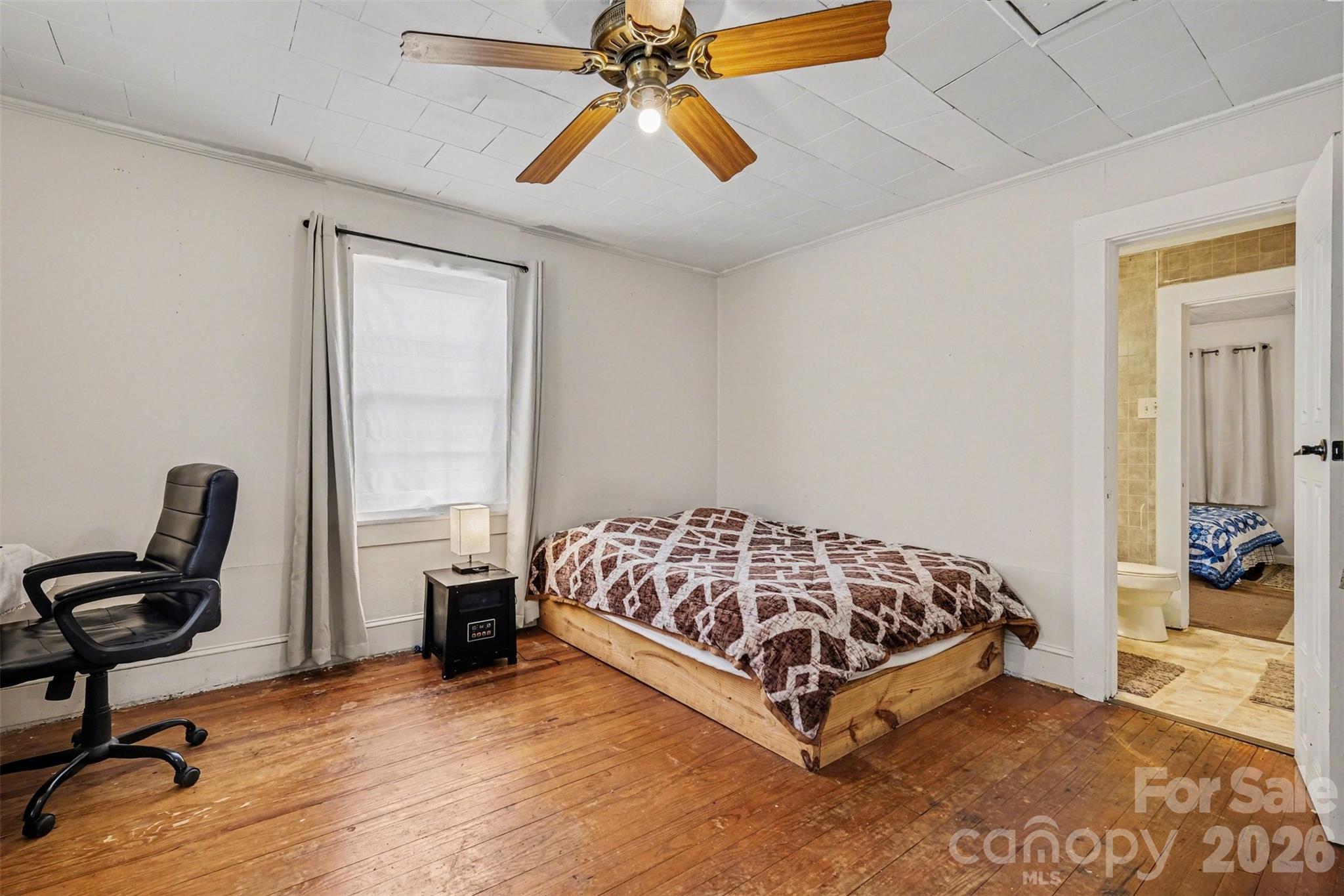 1007 S Church Street Property Photo 22
