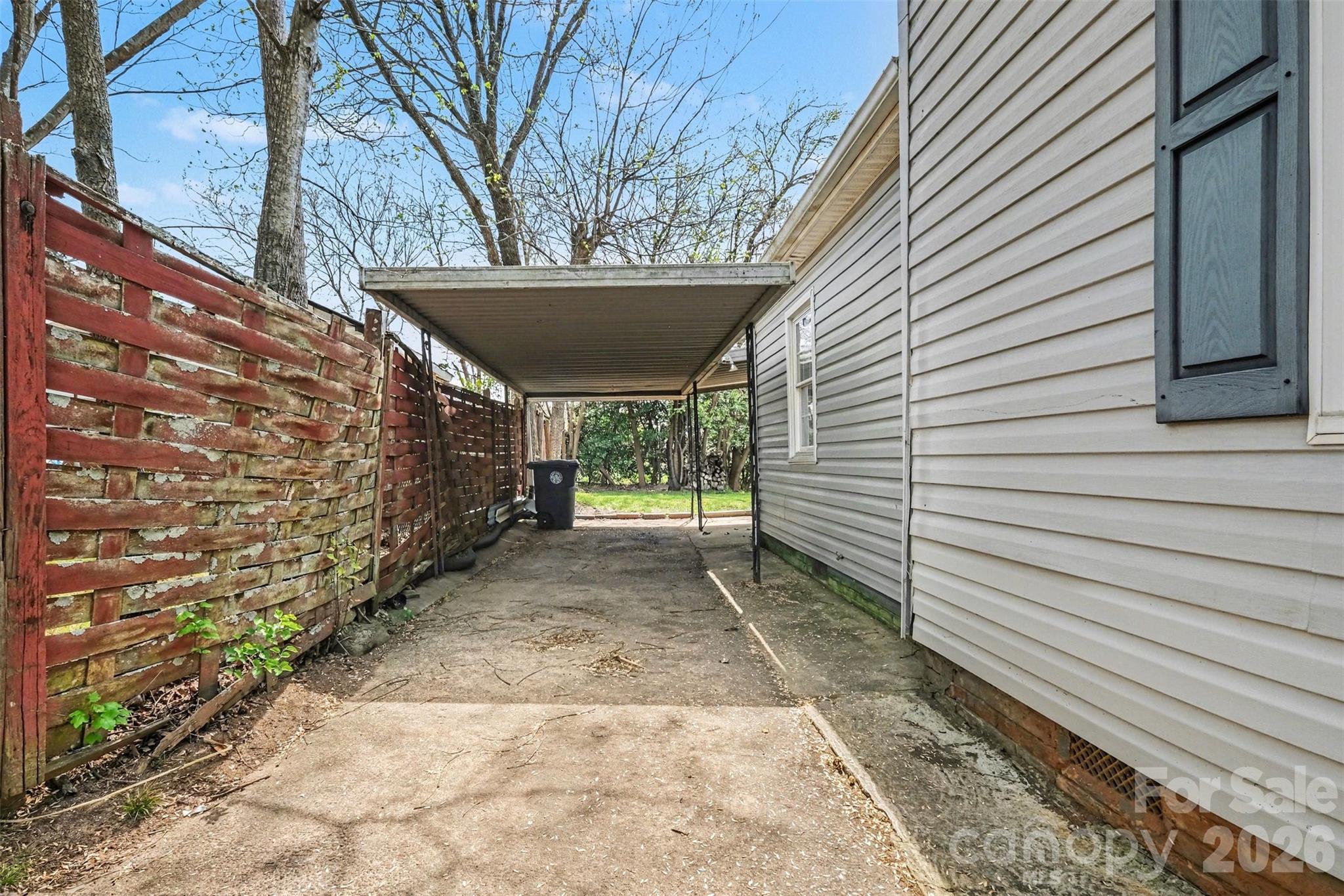 1007 S Church Street Property Photo 27