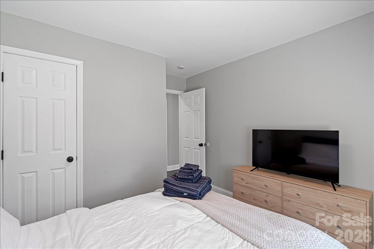 1064 Winchester Drive Property Photo 17