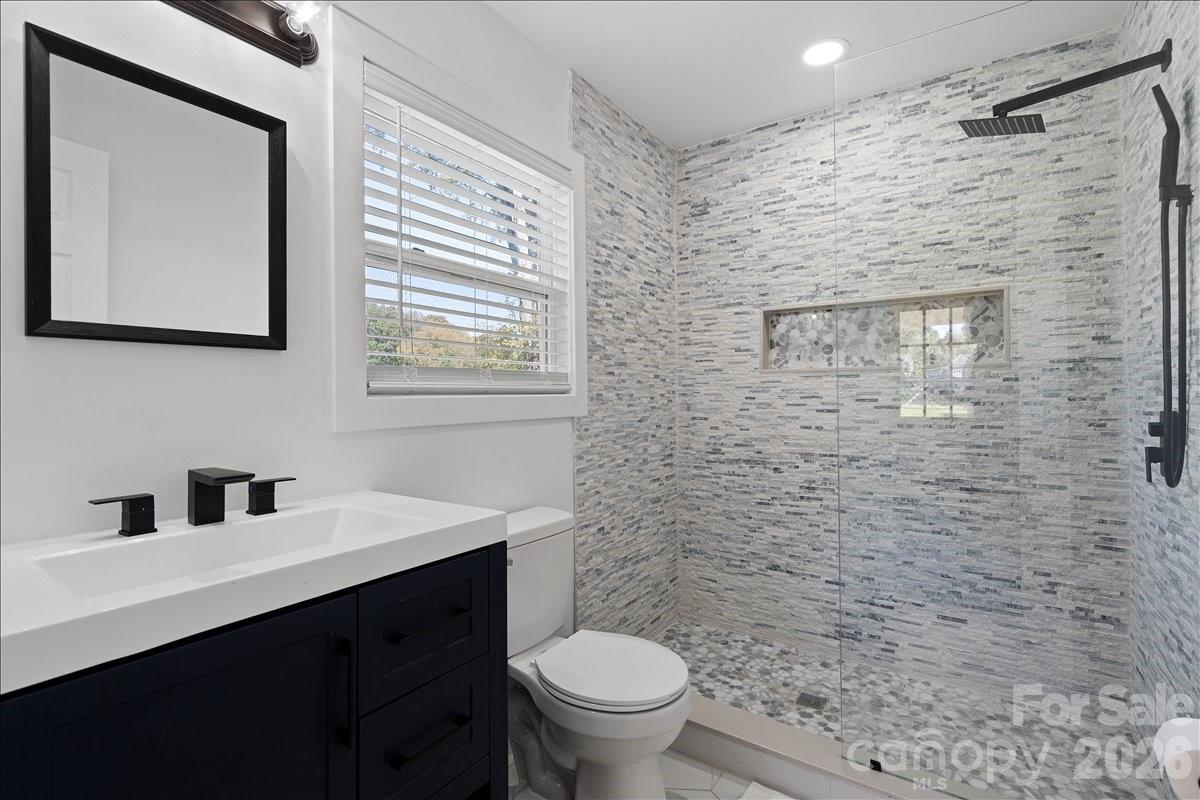 1064 Winchester Drive Property Photo 21