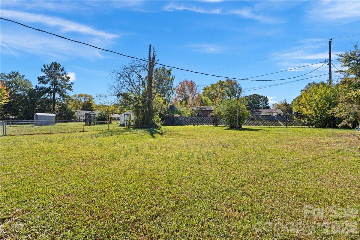 1064 Winchester Drive Property Photo 26