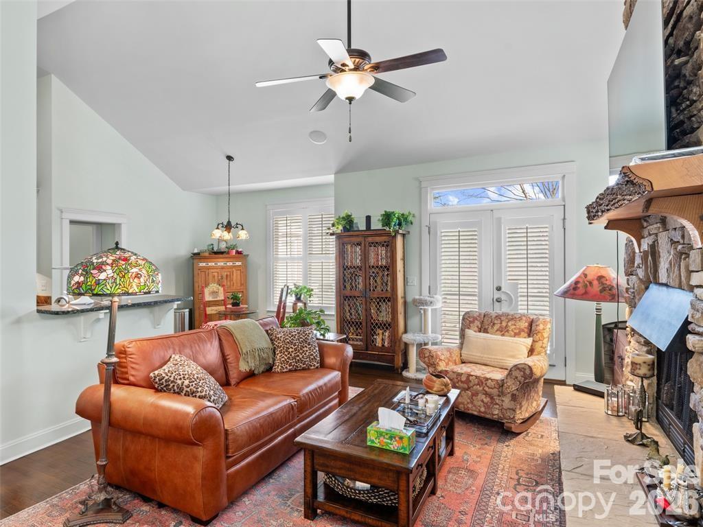 22 S Kaufman Stone Way Property Photo 8