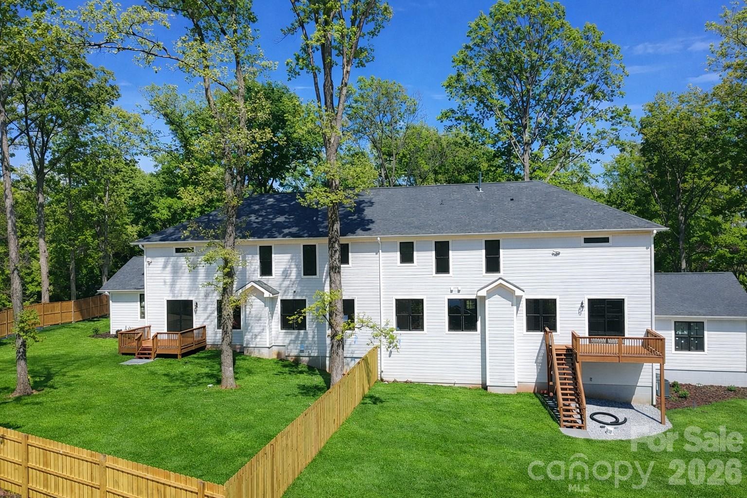 4304 Tangle Drive Property Photo 4