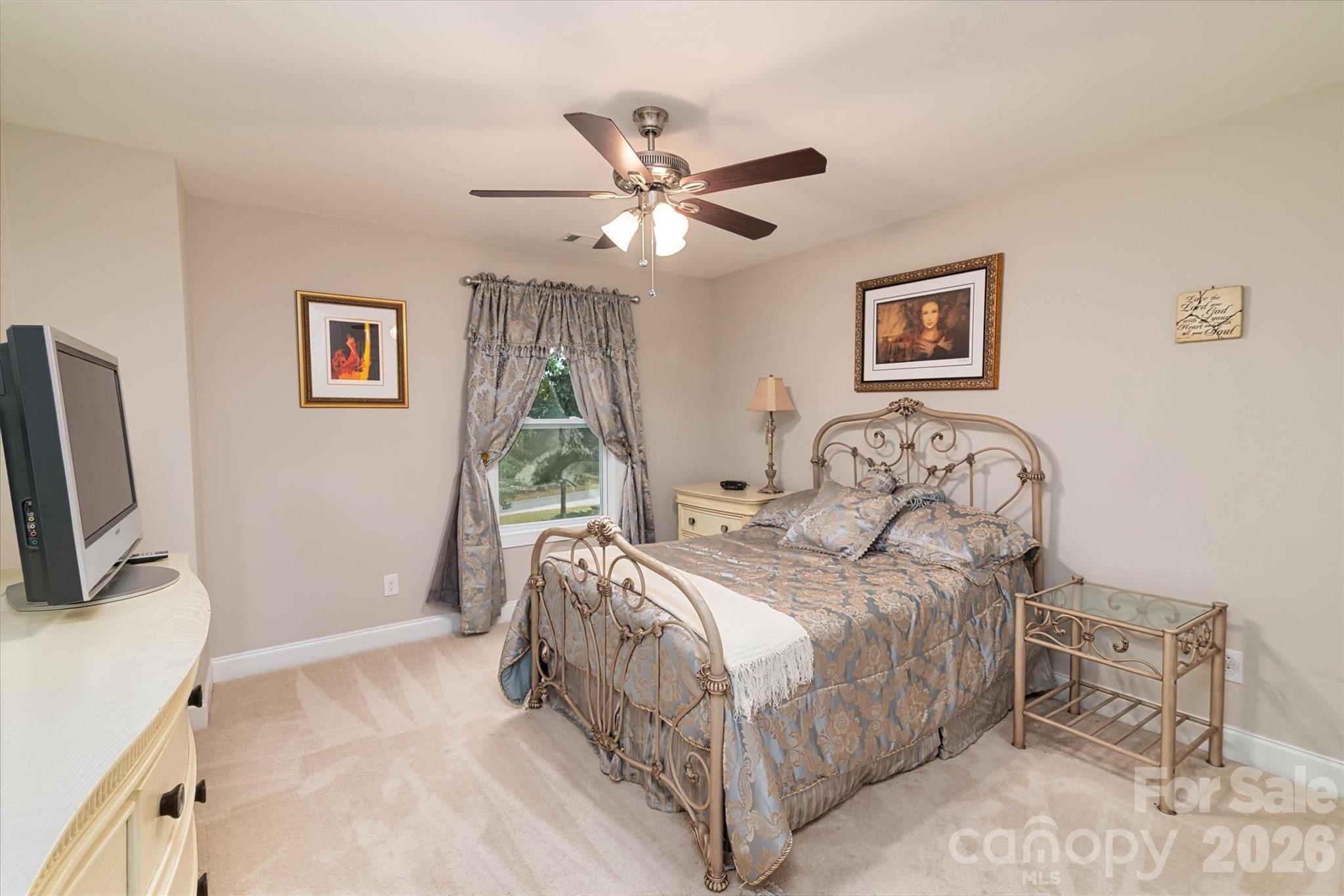 318 Willow Tree Drive Property Photo 24