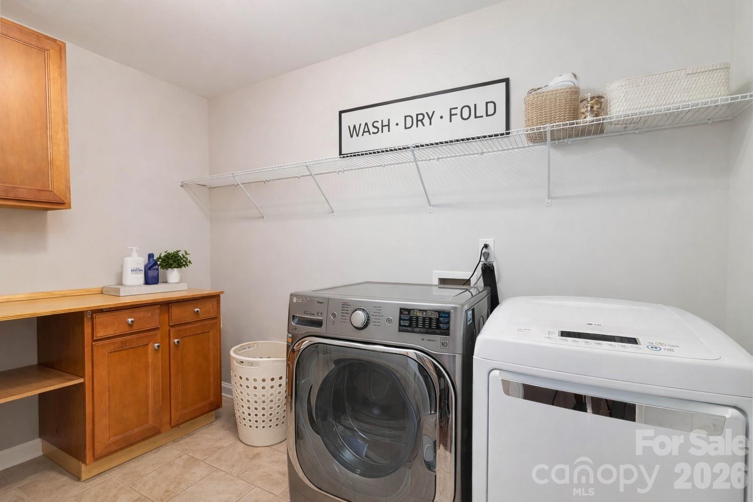 318 Willow Tree Drive Property Photo 25