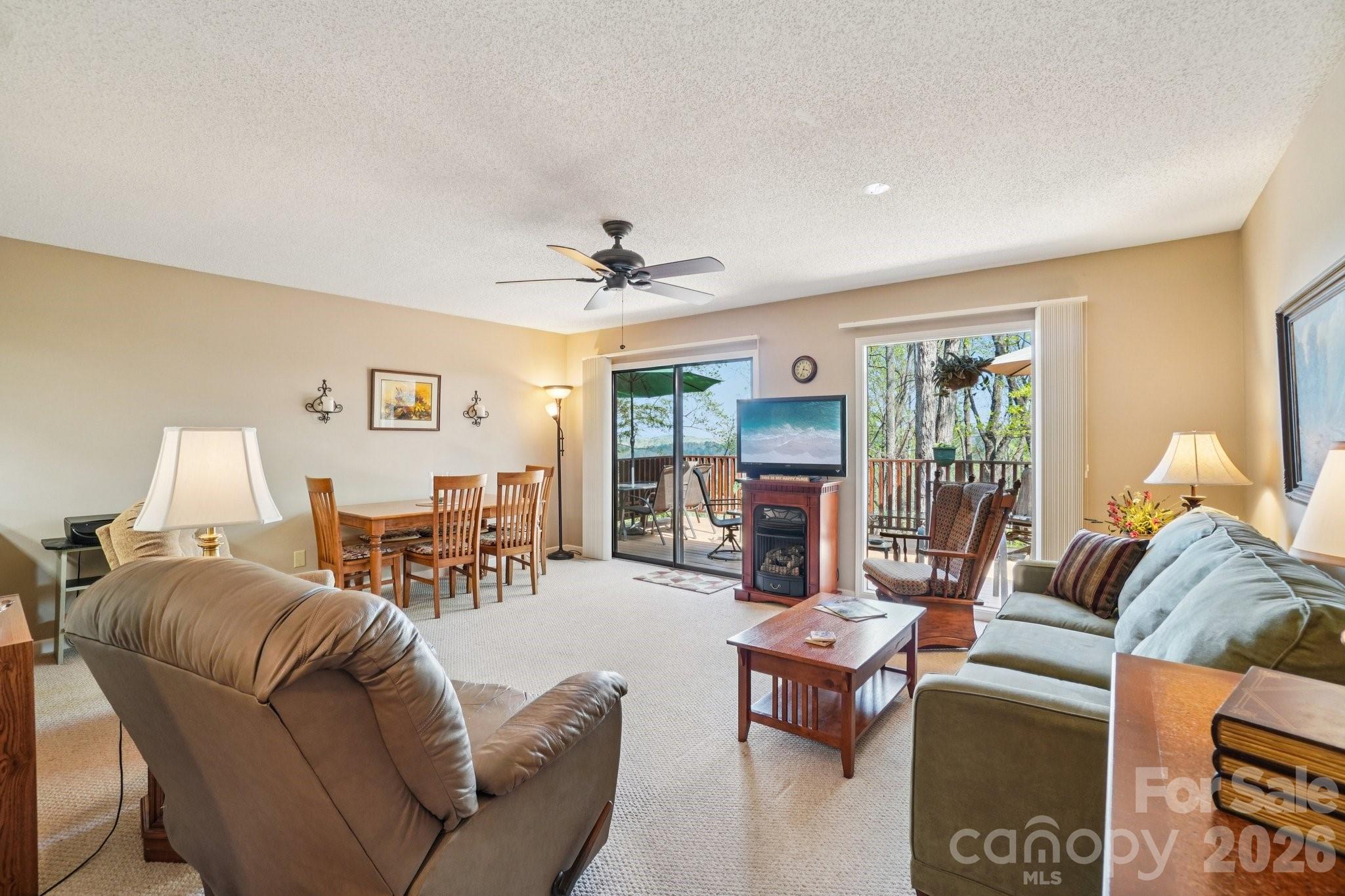 409 Whitney Boulevard Property Photo 4