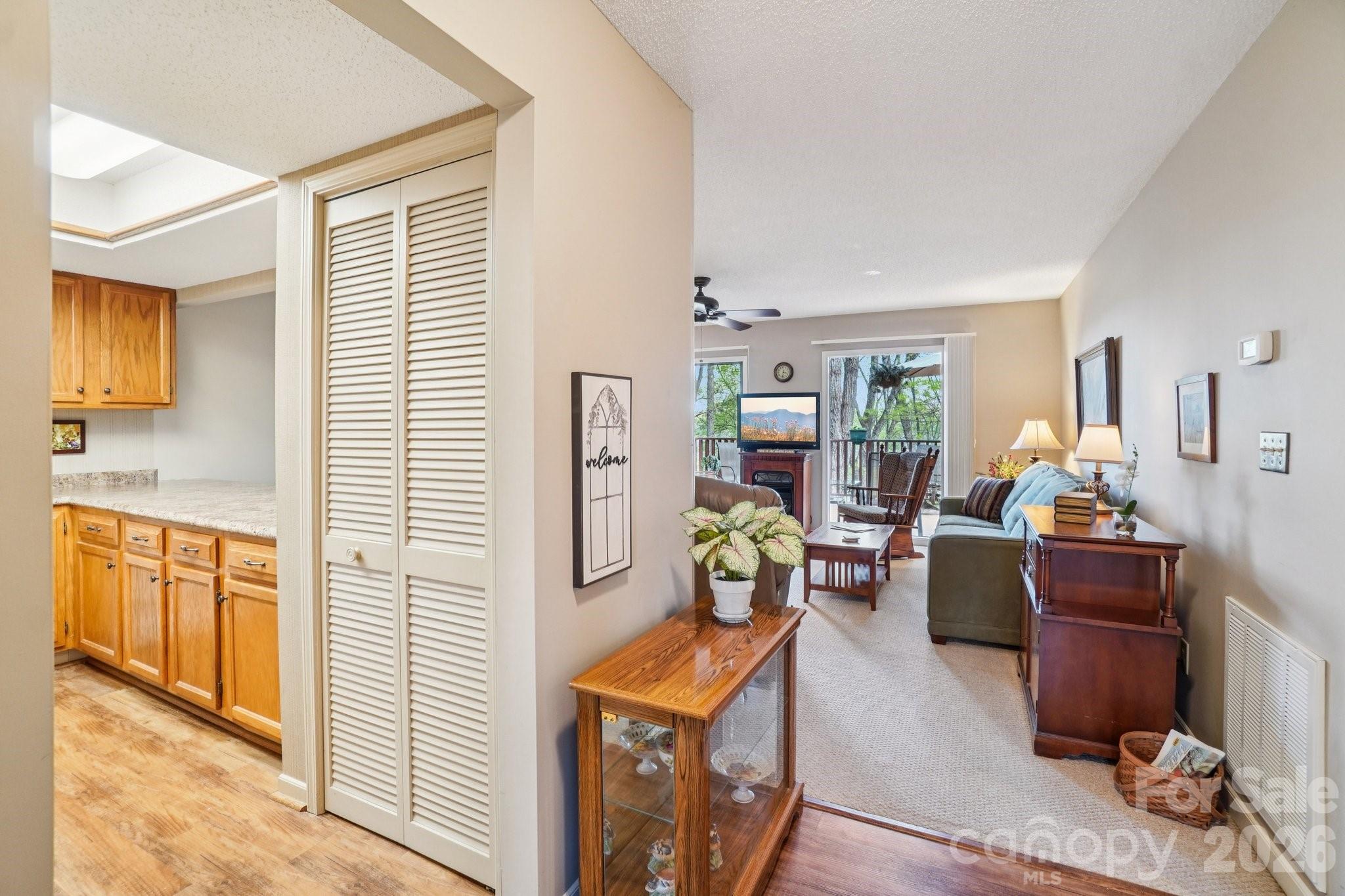 409 Whitney Boulevard Property Photo 7