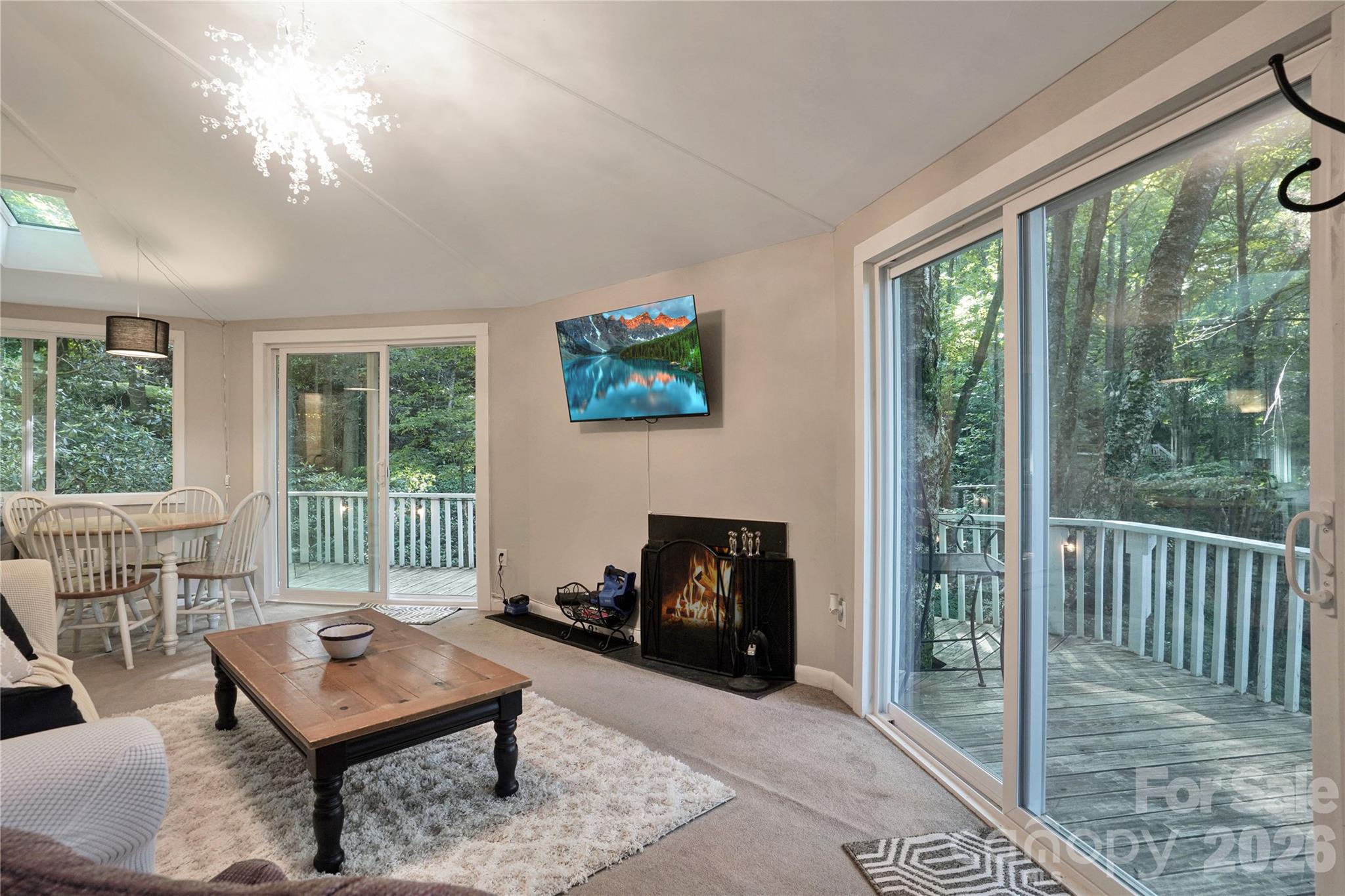 560 Laurel Ridge Road Property Photo 4