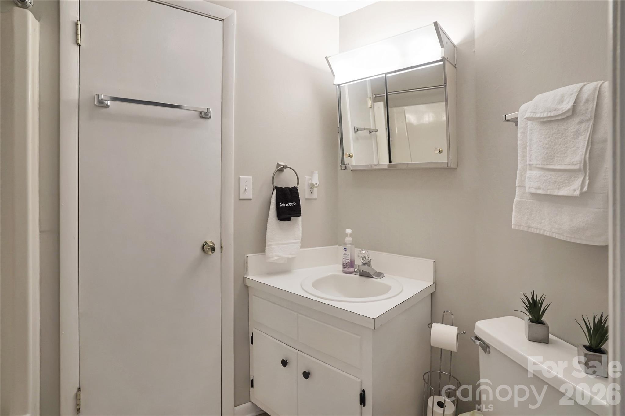 560 Laurel Ridge Road Property Photo 11