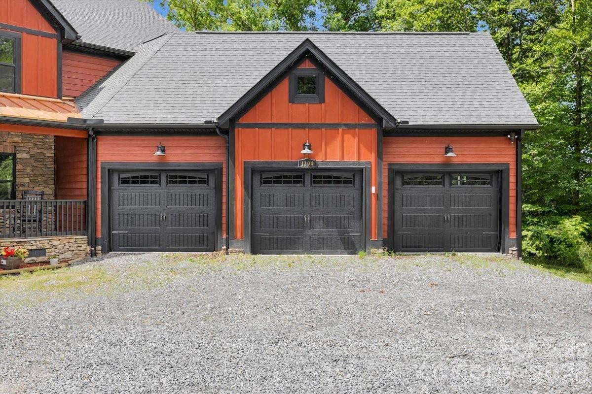 1194 99 Island Road Property Photo 3