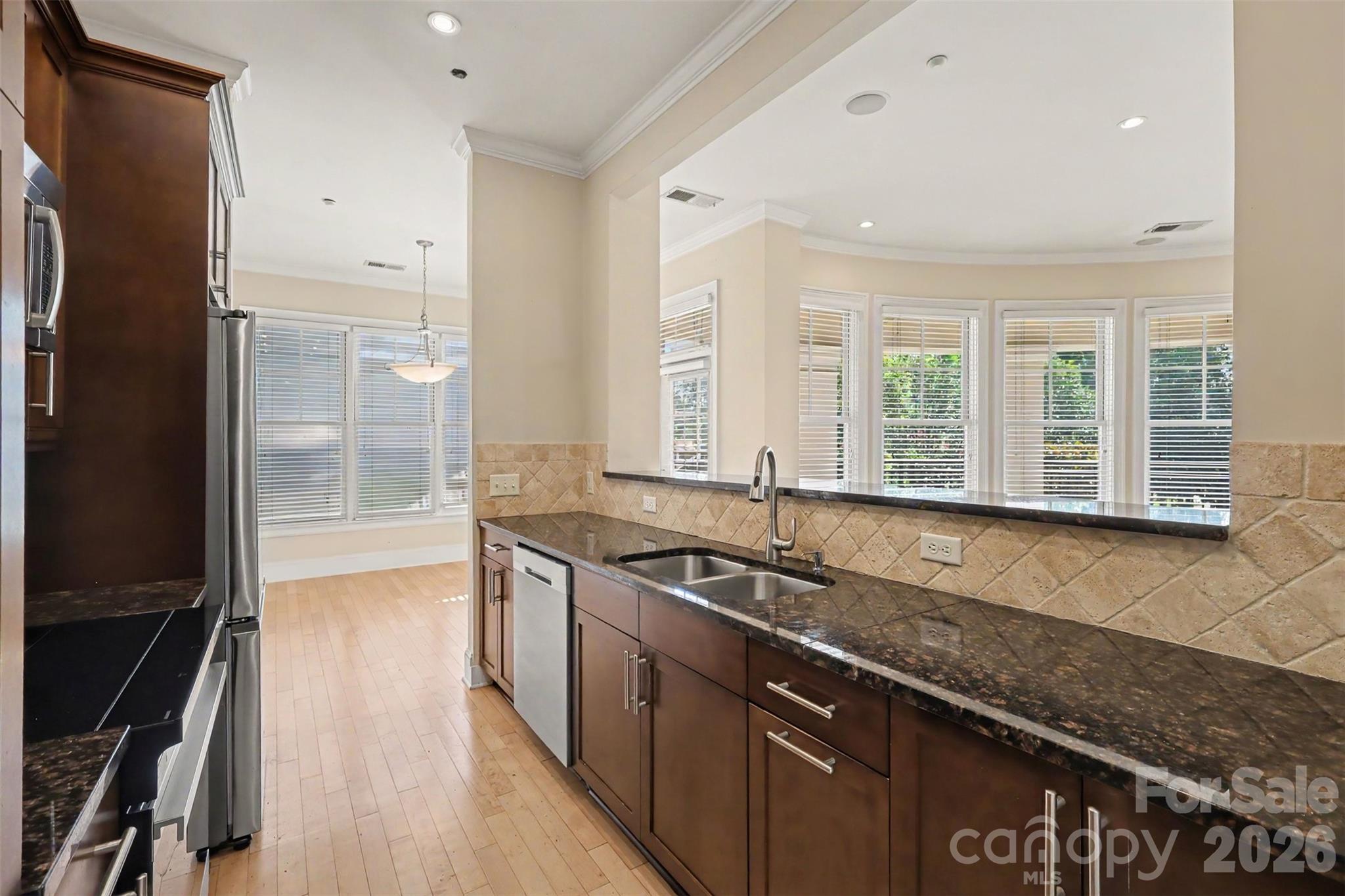 5425 Closeburn Road 210 Property Photo 6