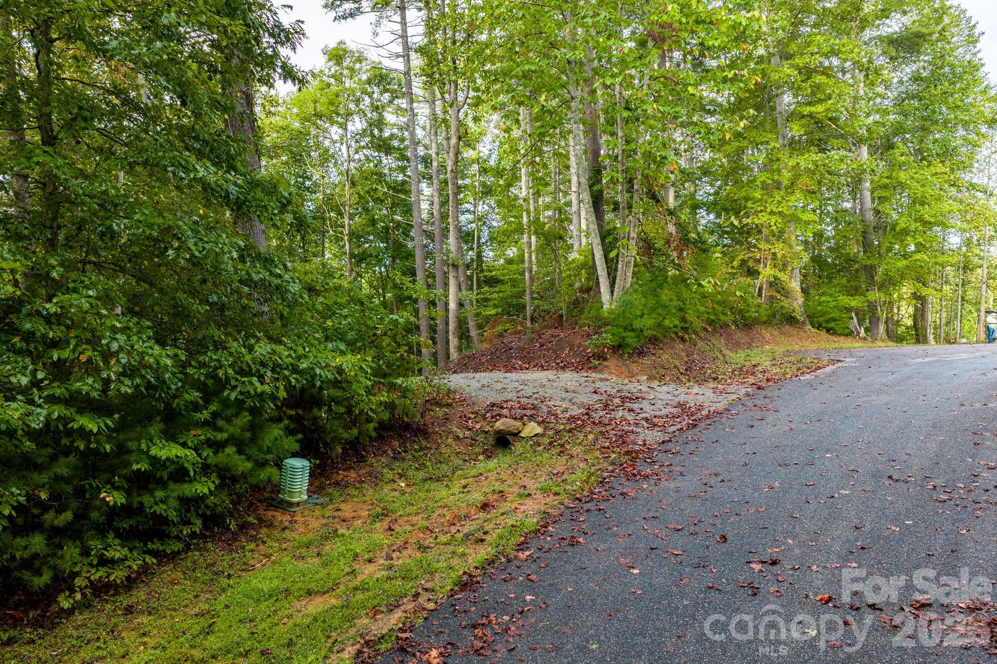 503 Larkhaven Drive Property Photo 9