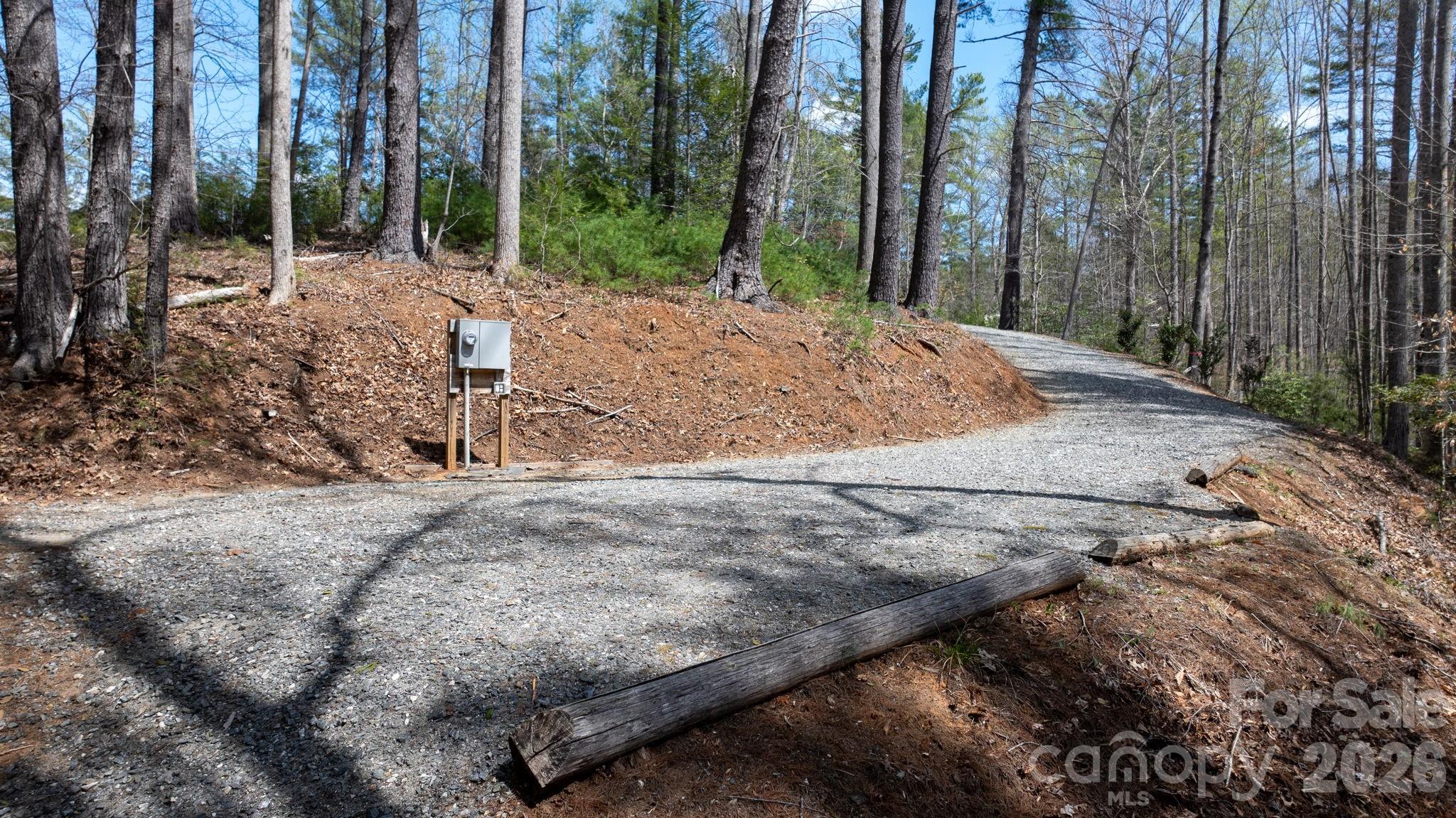 503 Larkhaven Drive Property Photo 12
