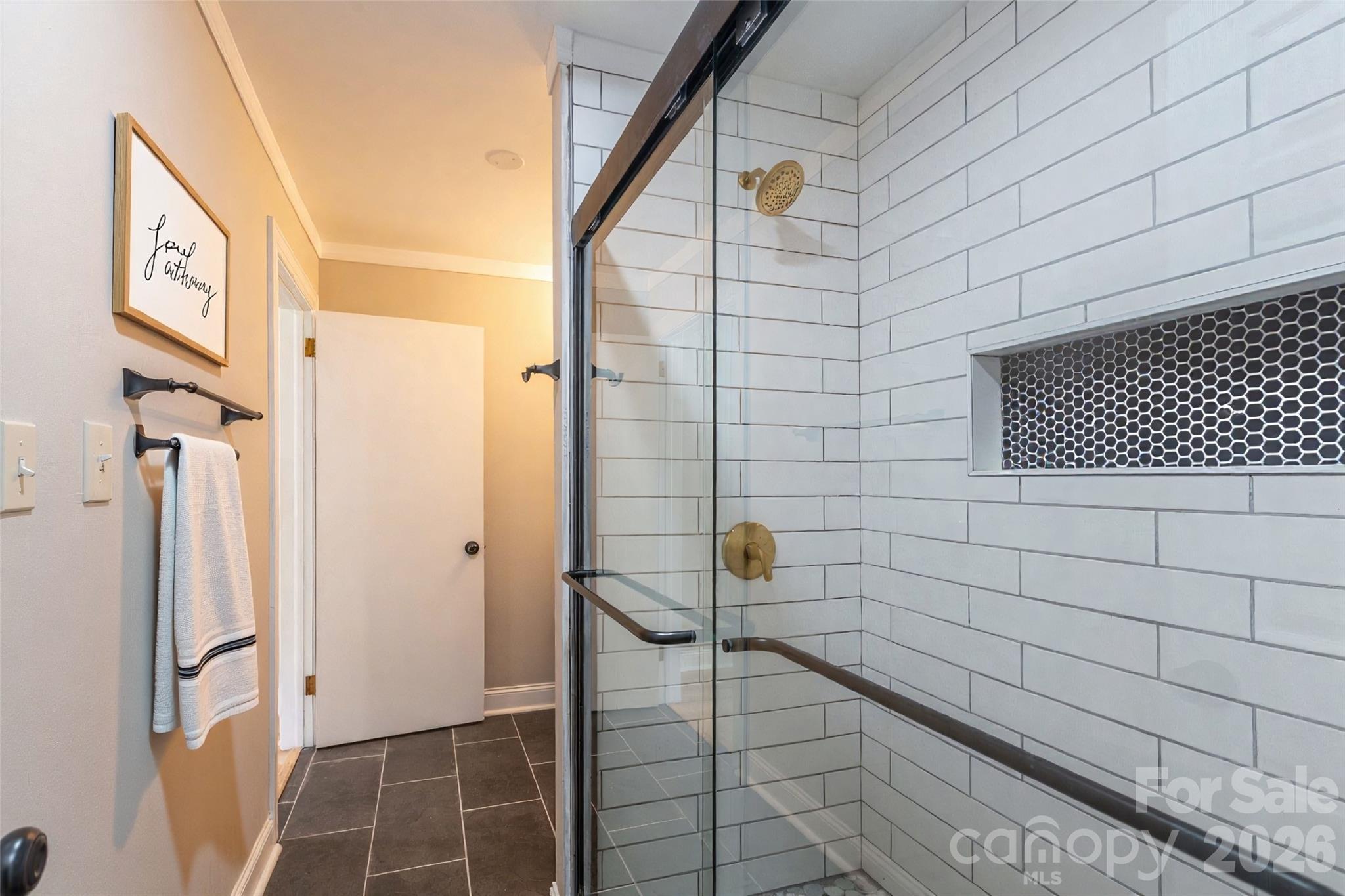 8000 Chapman Street Property Photo 16