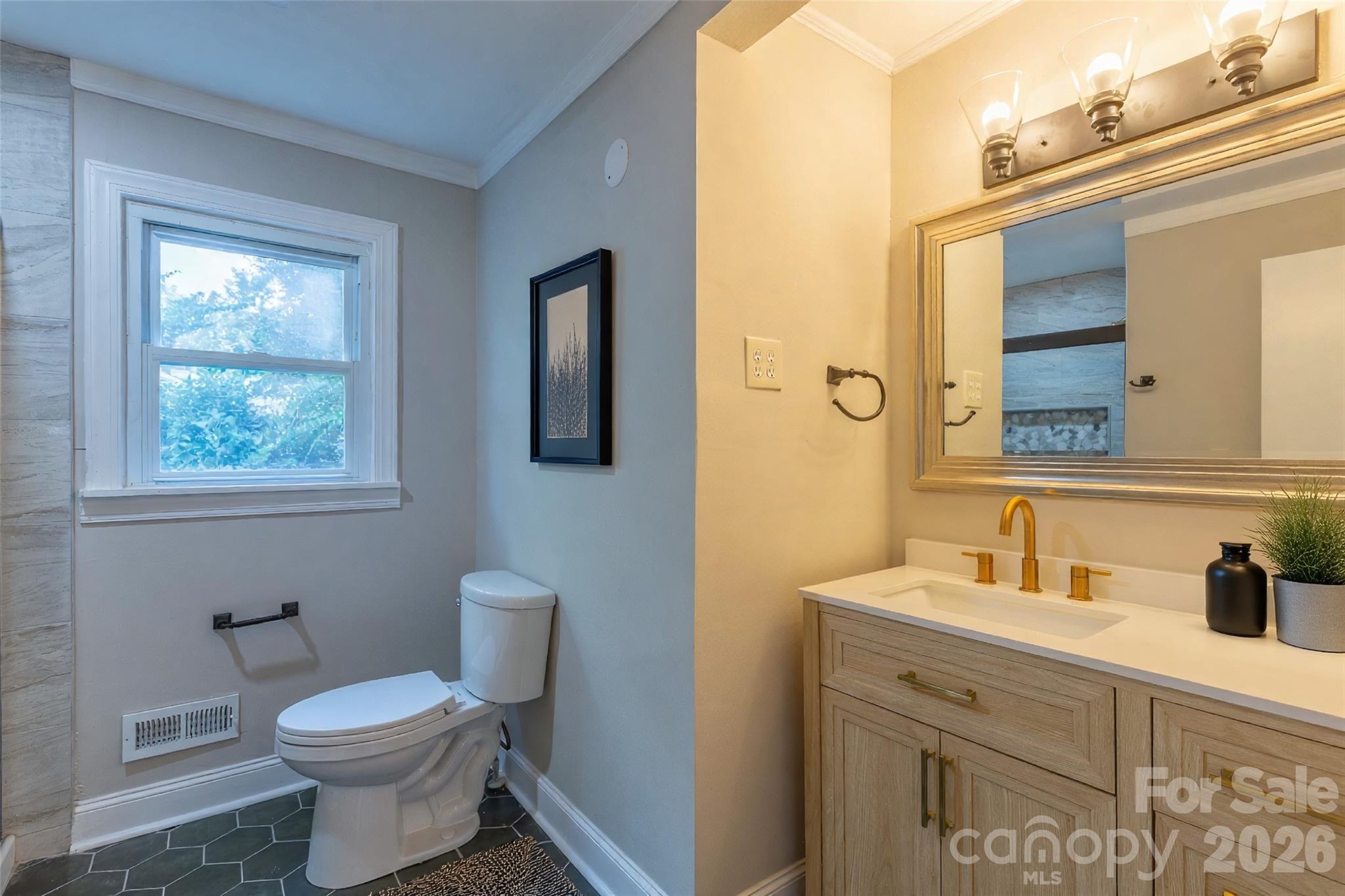 8000 Chapman Street Property Photo 22