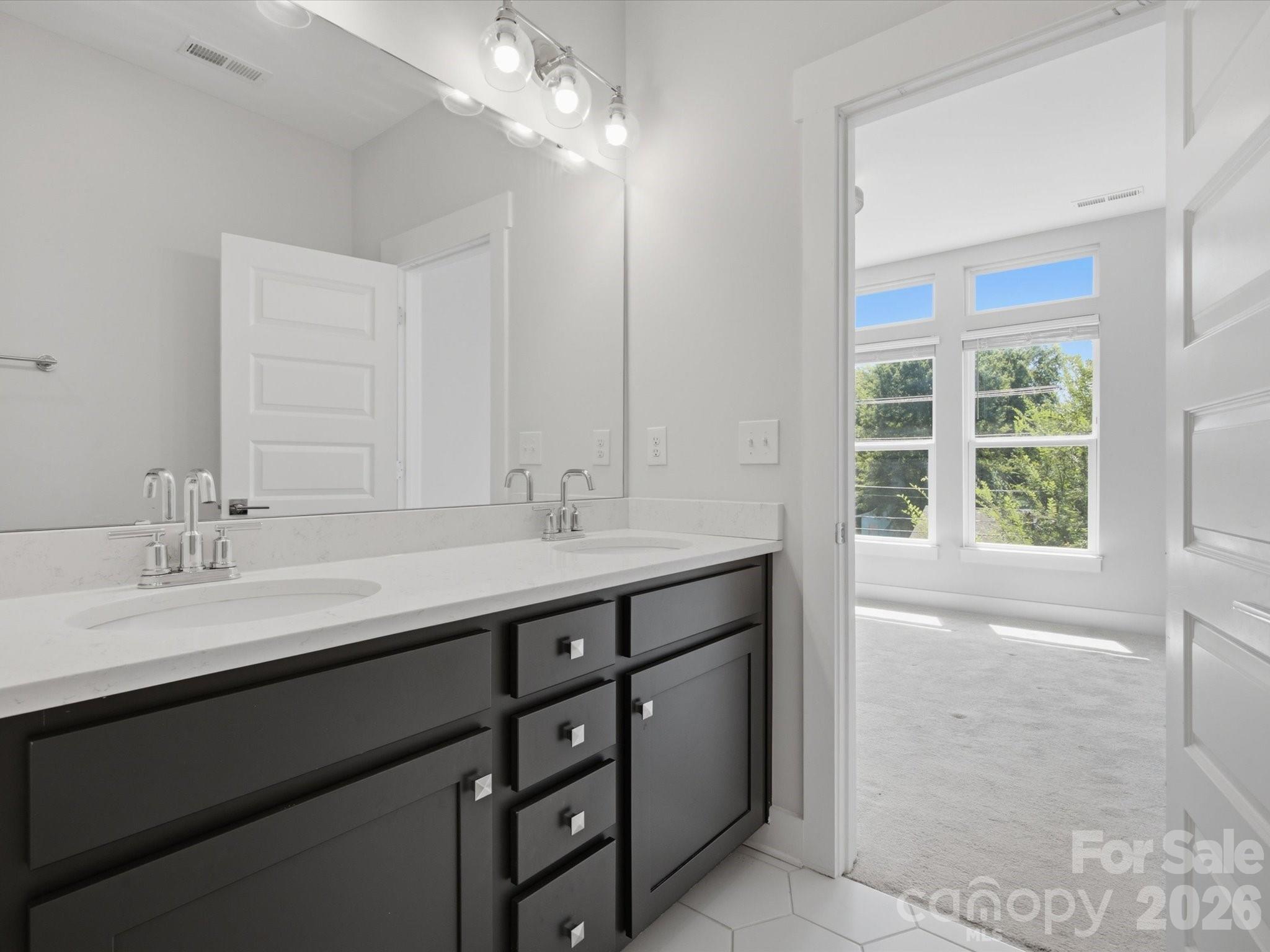 1013 E 36th Street Property Photo 25