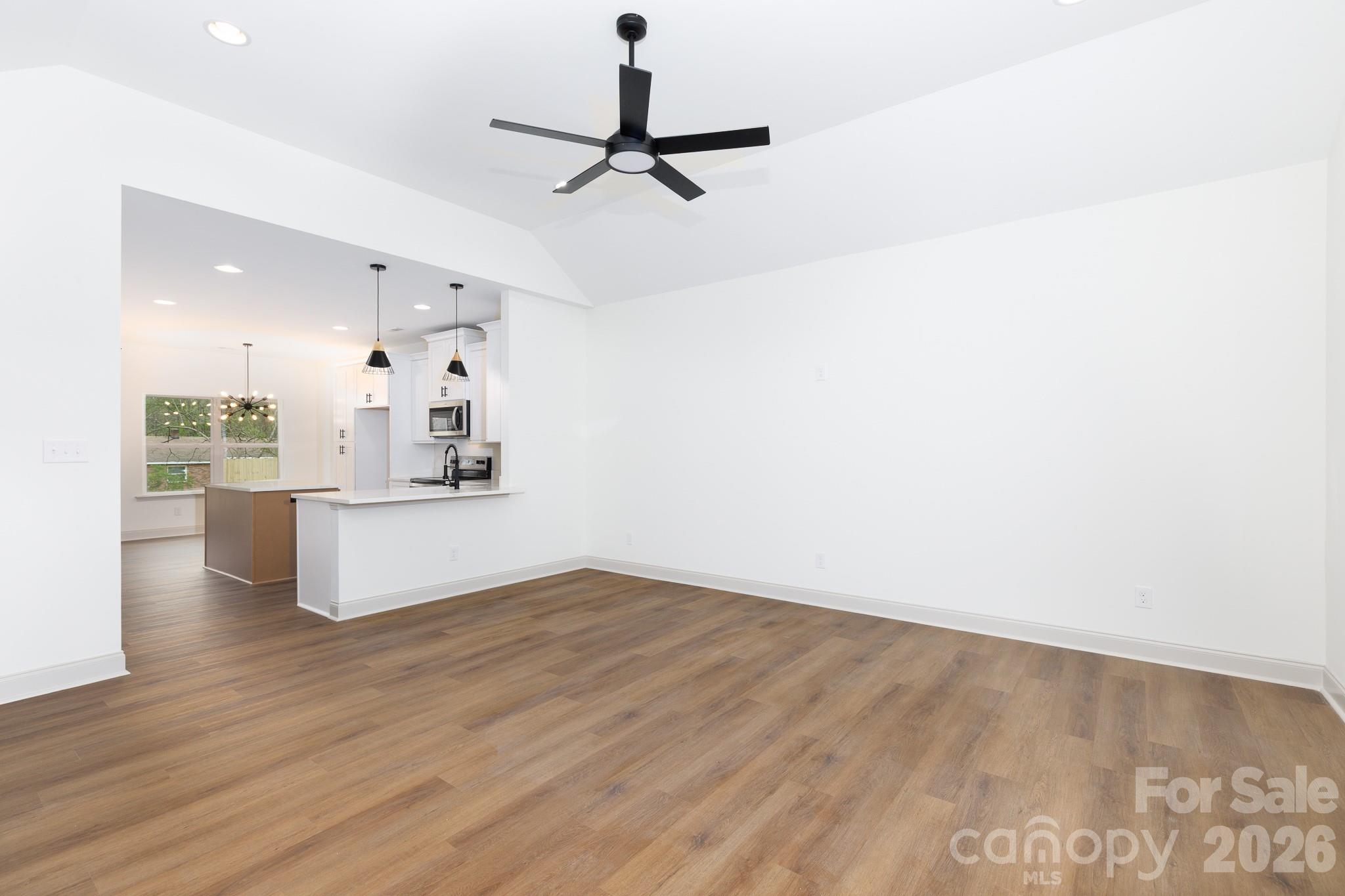 107 Brown Street 12 / 13 Property Photo 5