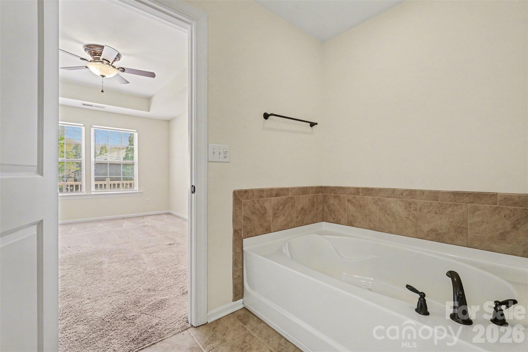 6650 Berewick Commons Parkway Property Photo 7