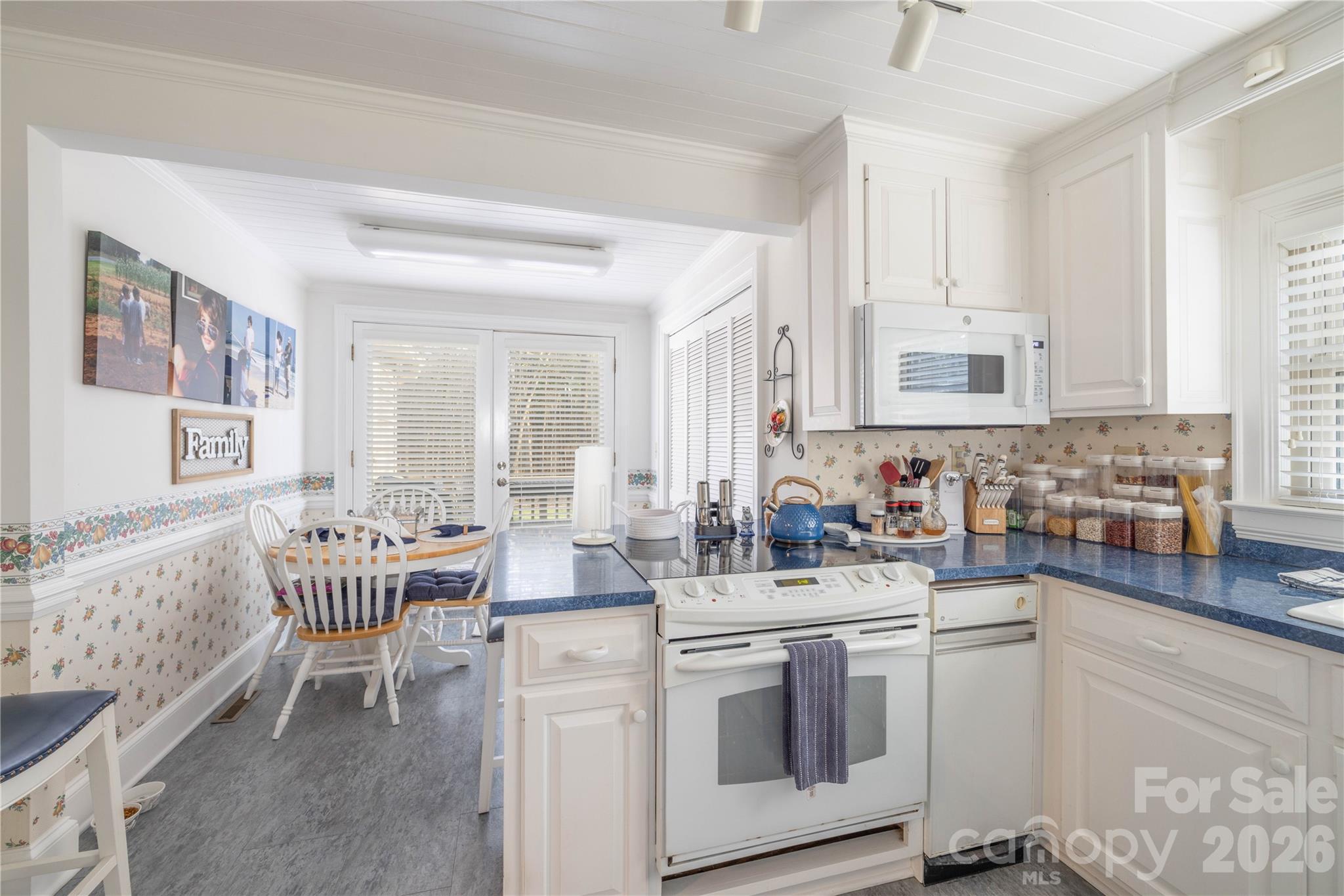 692 Capelsie Road Property Photo 17
