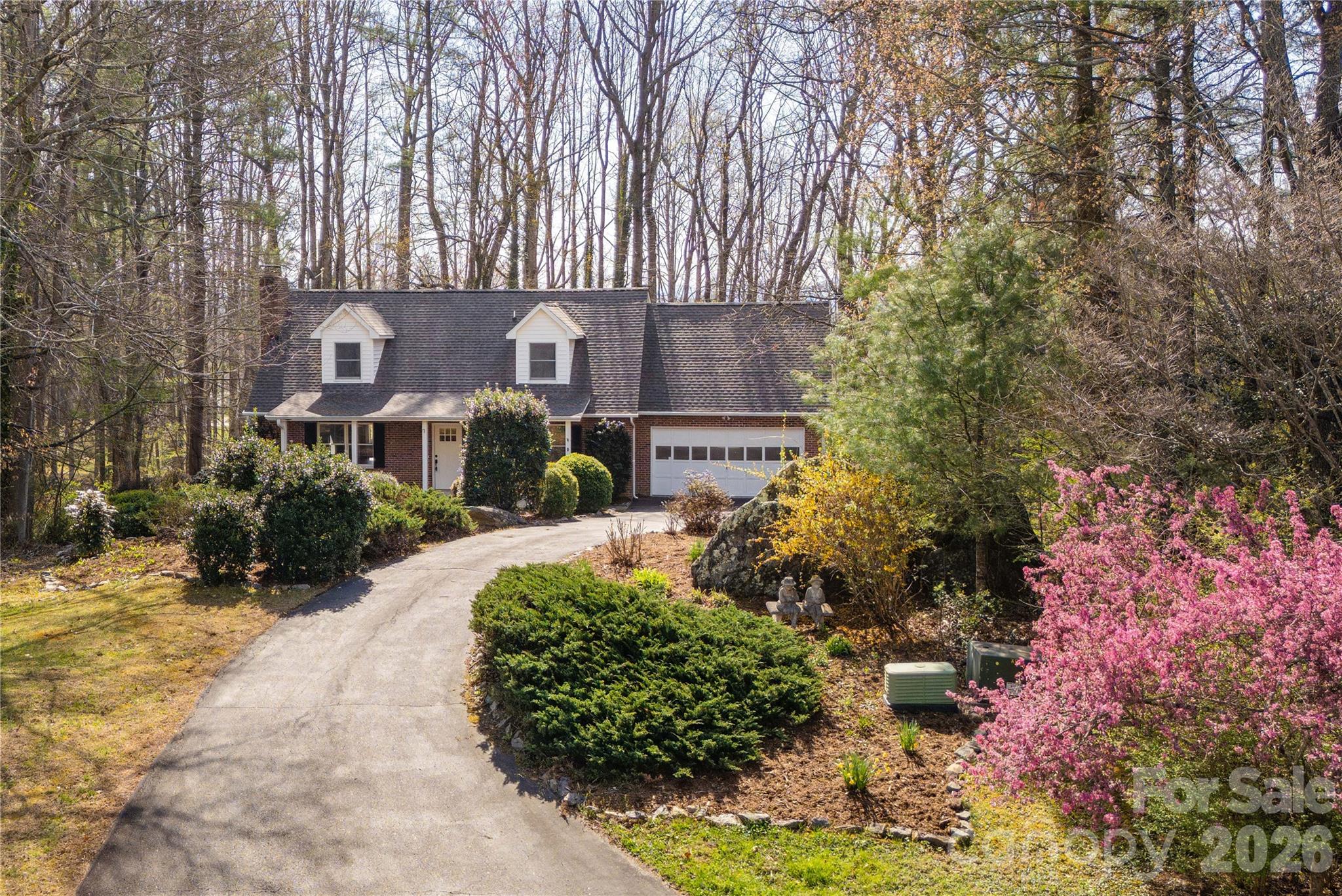 9 Justin Drive Property Photo 2