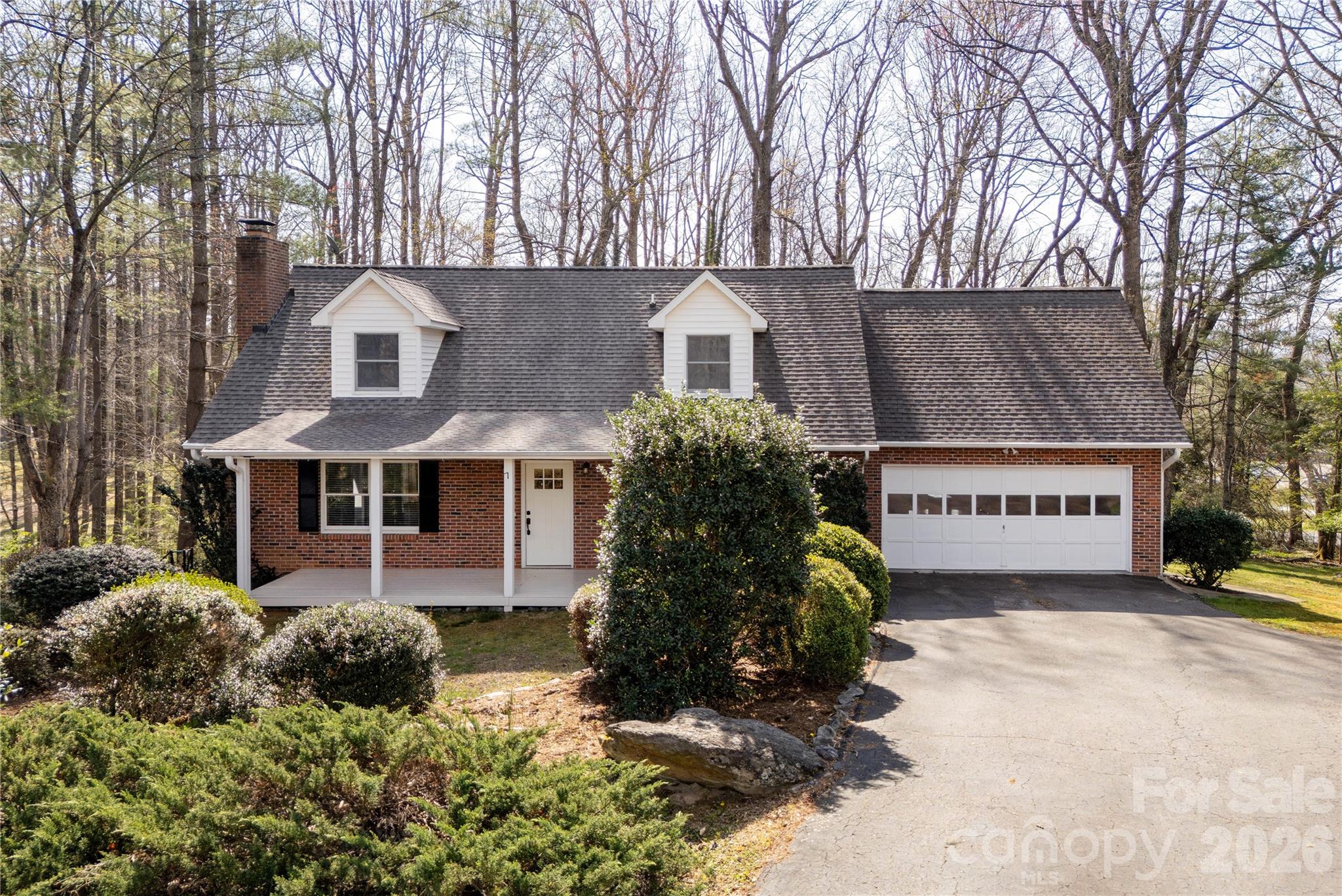 9 Justin Drive Property Photo 3