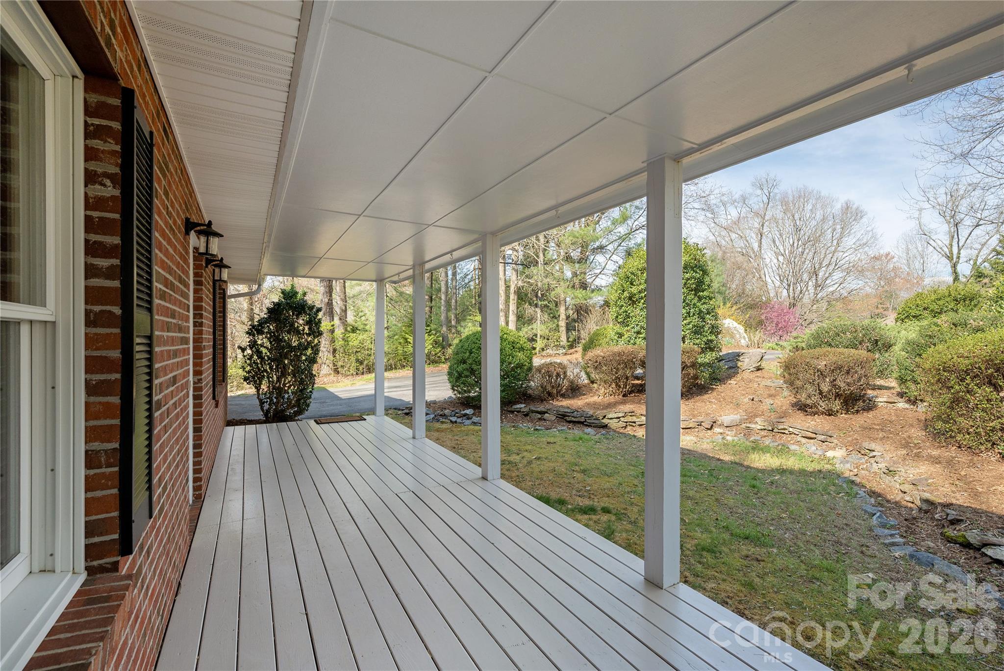 9 Justin Drive Property Photo 6