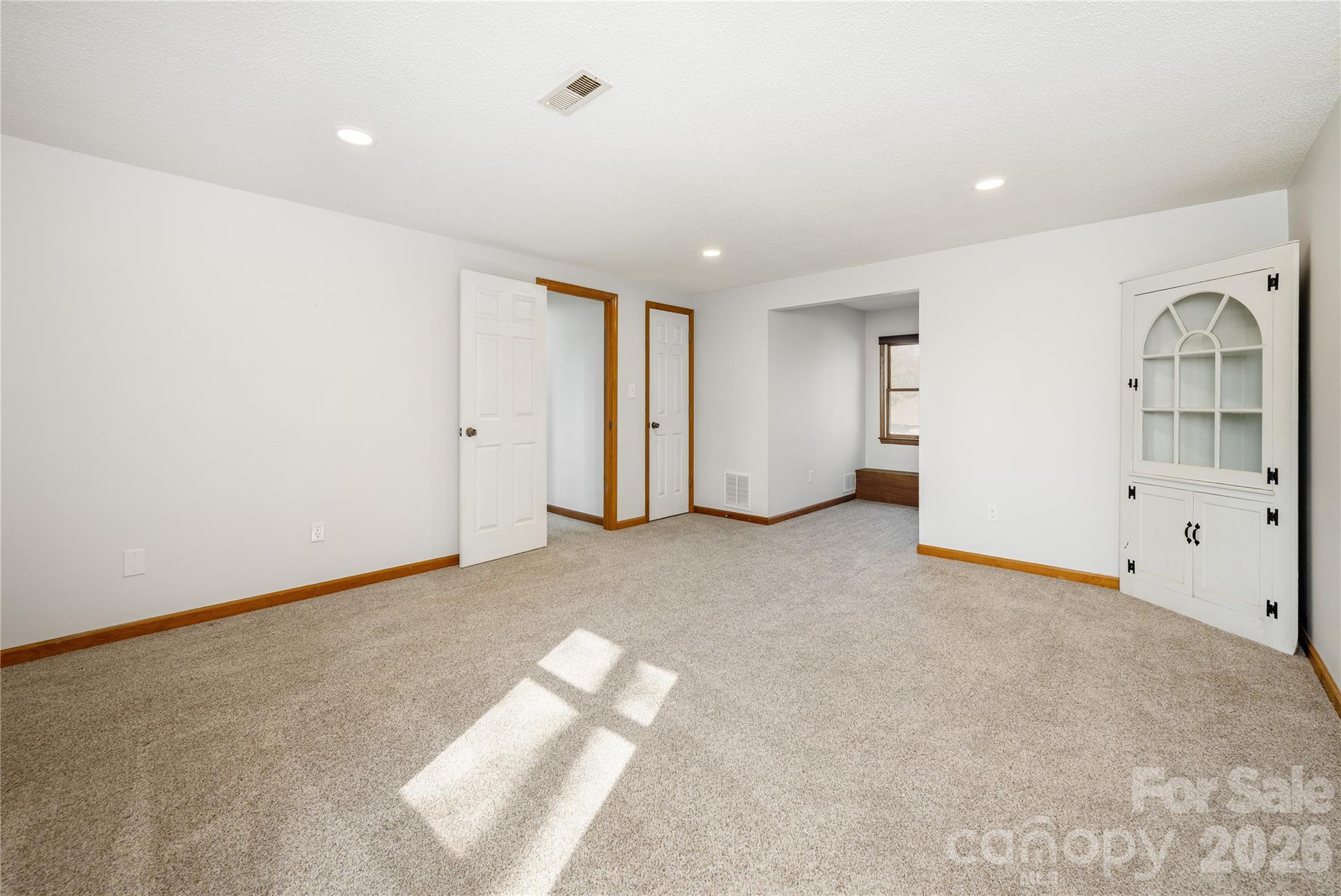 9 Justin Drive Property Photo 21
