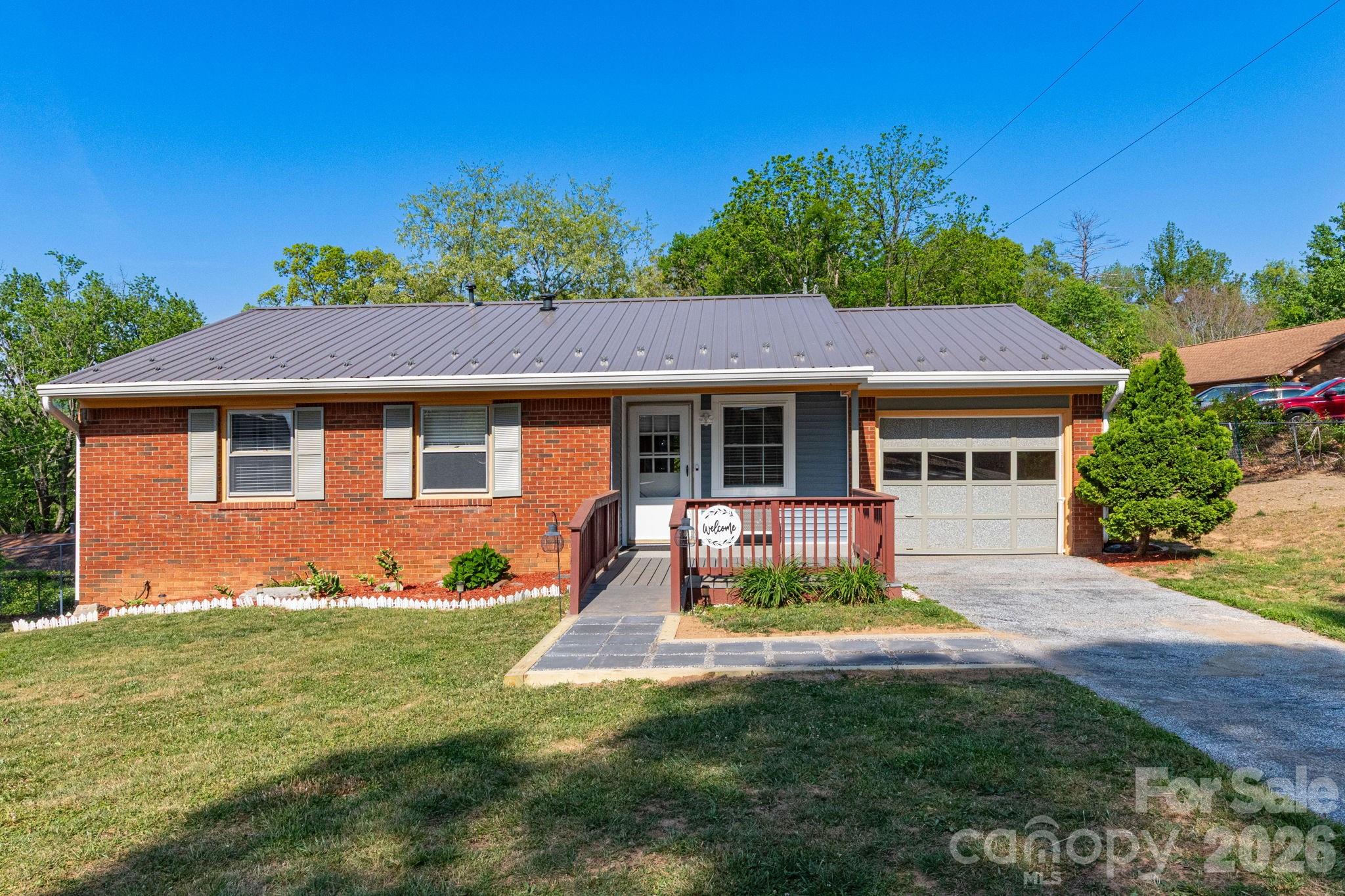 30 Compton Drive Property Photo 1