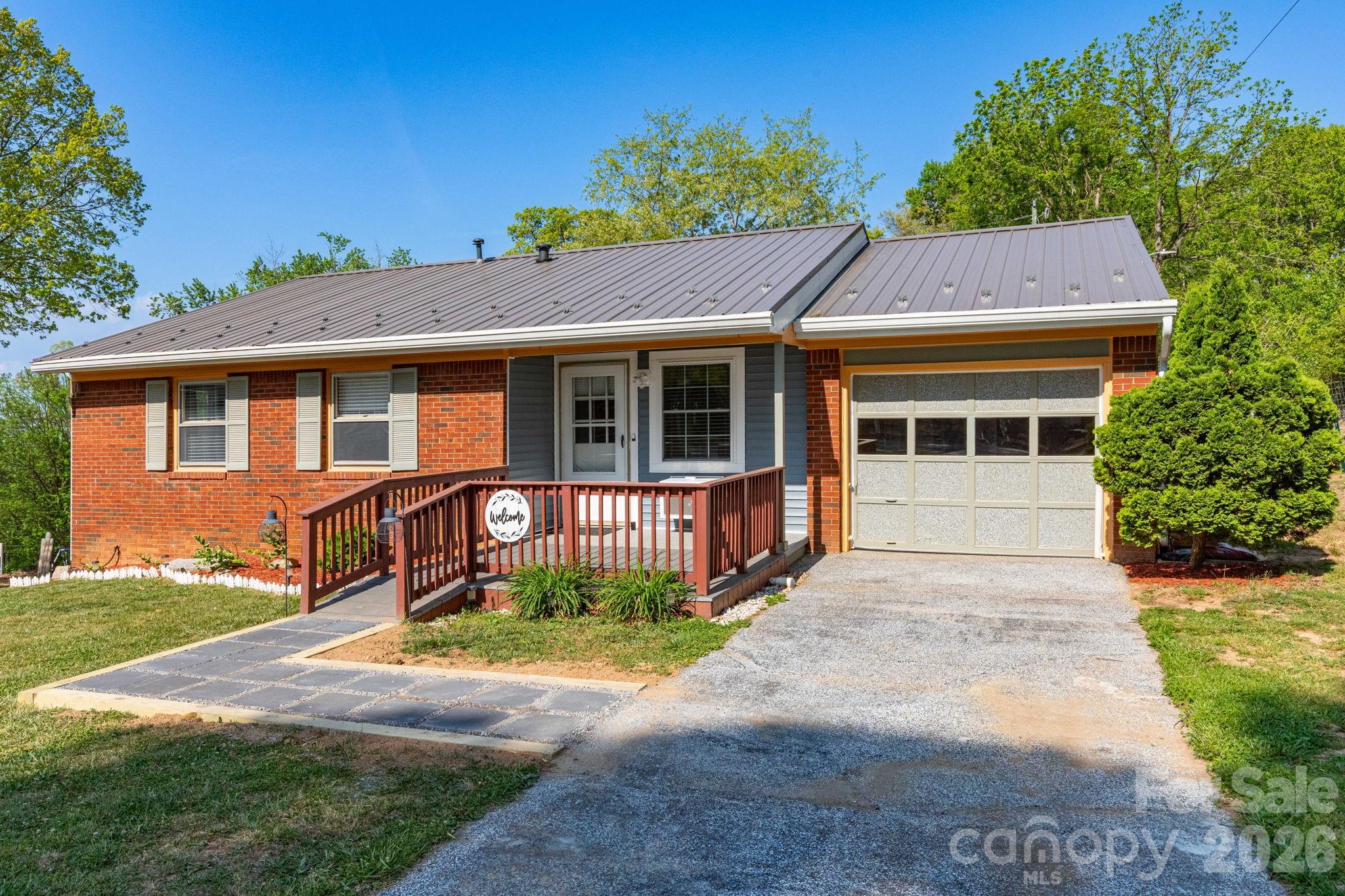 30 Compton Drive Property Photo 2