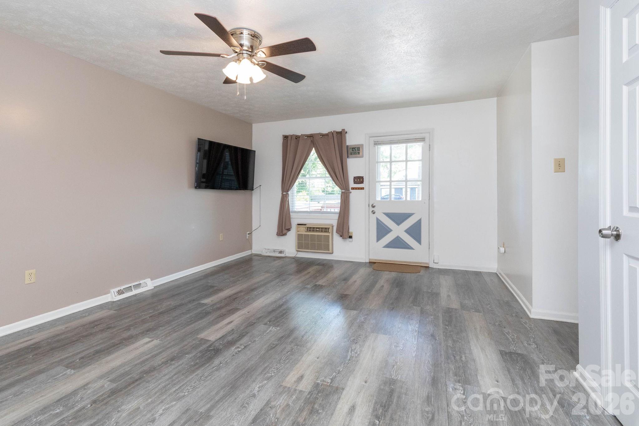 30 Compton Drive Property Photo 6
