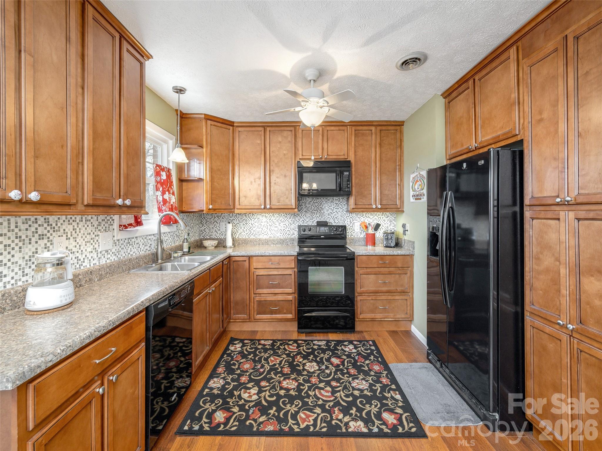 103 Oakwood Place 4 Property Photo 14