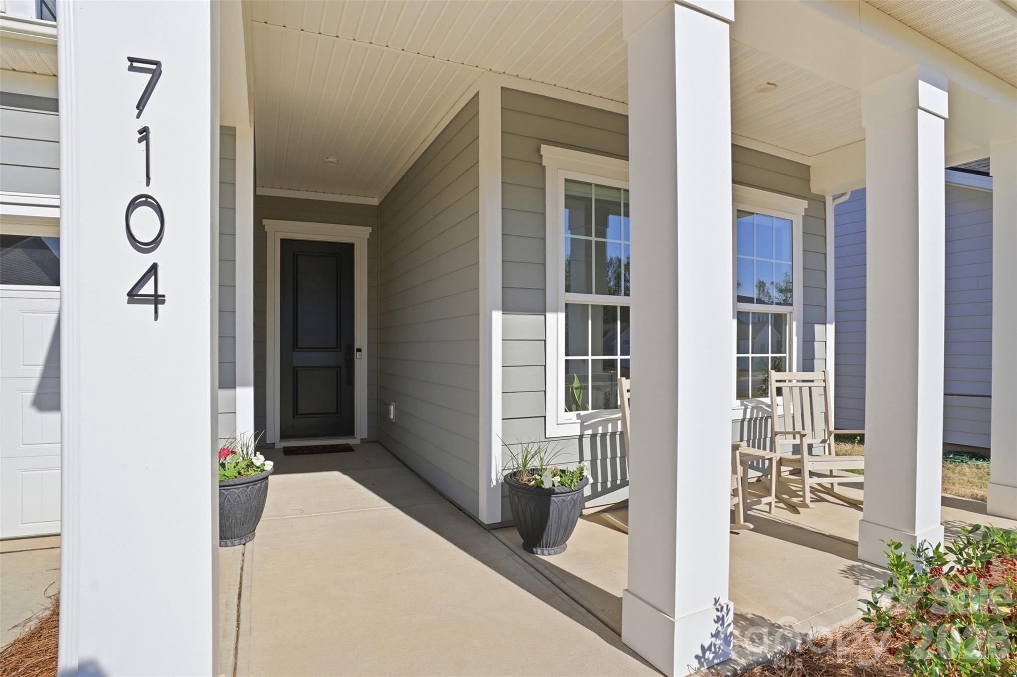 7104 Wayfarer Drive Property Photo 5