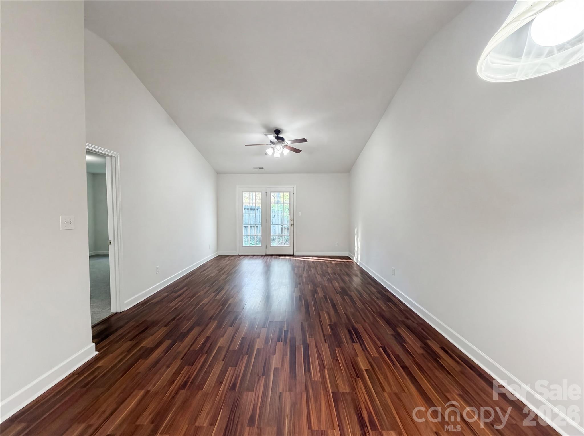 3088 Trimble Circle Property Photo 3
