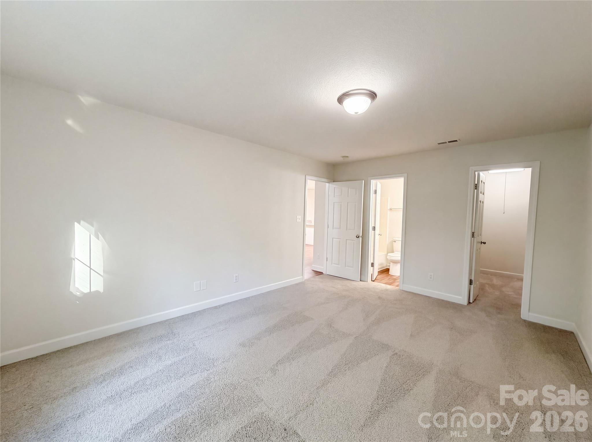3088 Trimble Circle Property Photo 7