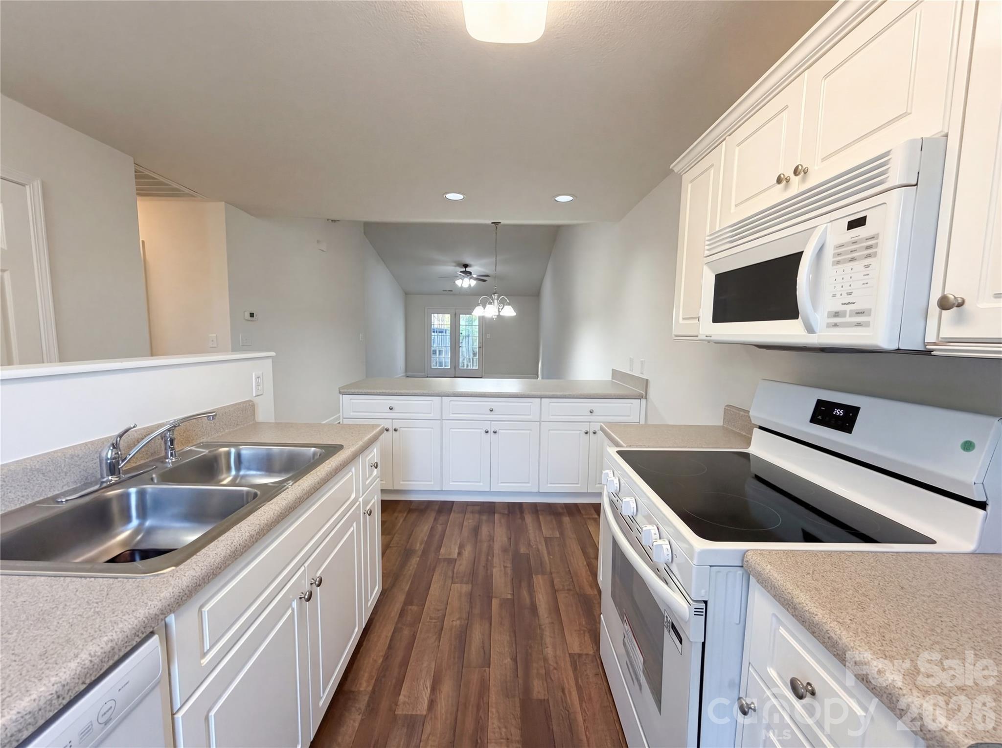 3088 Trimble Circle Property Photo 10