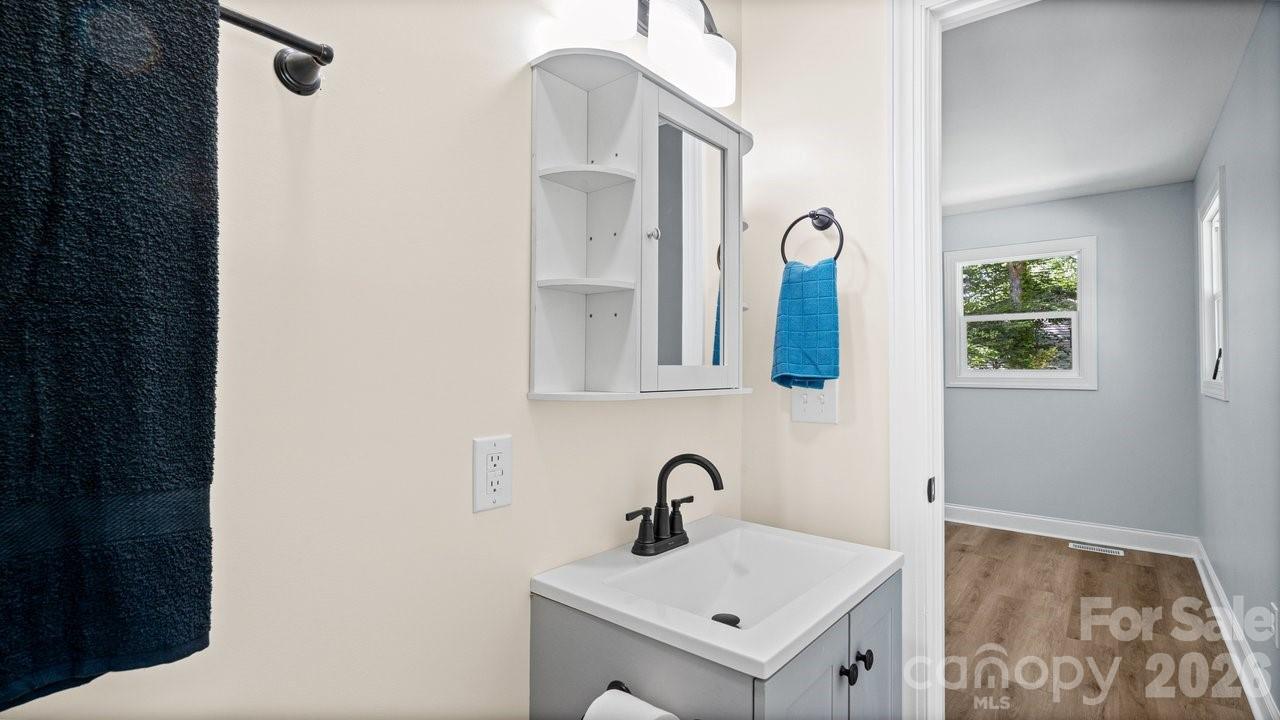 520 Summerow Road Property Photo 7