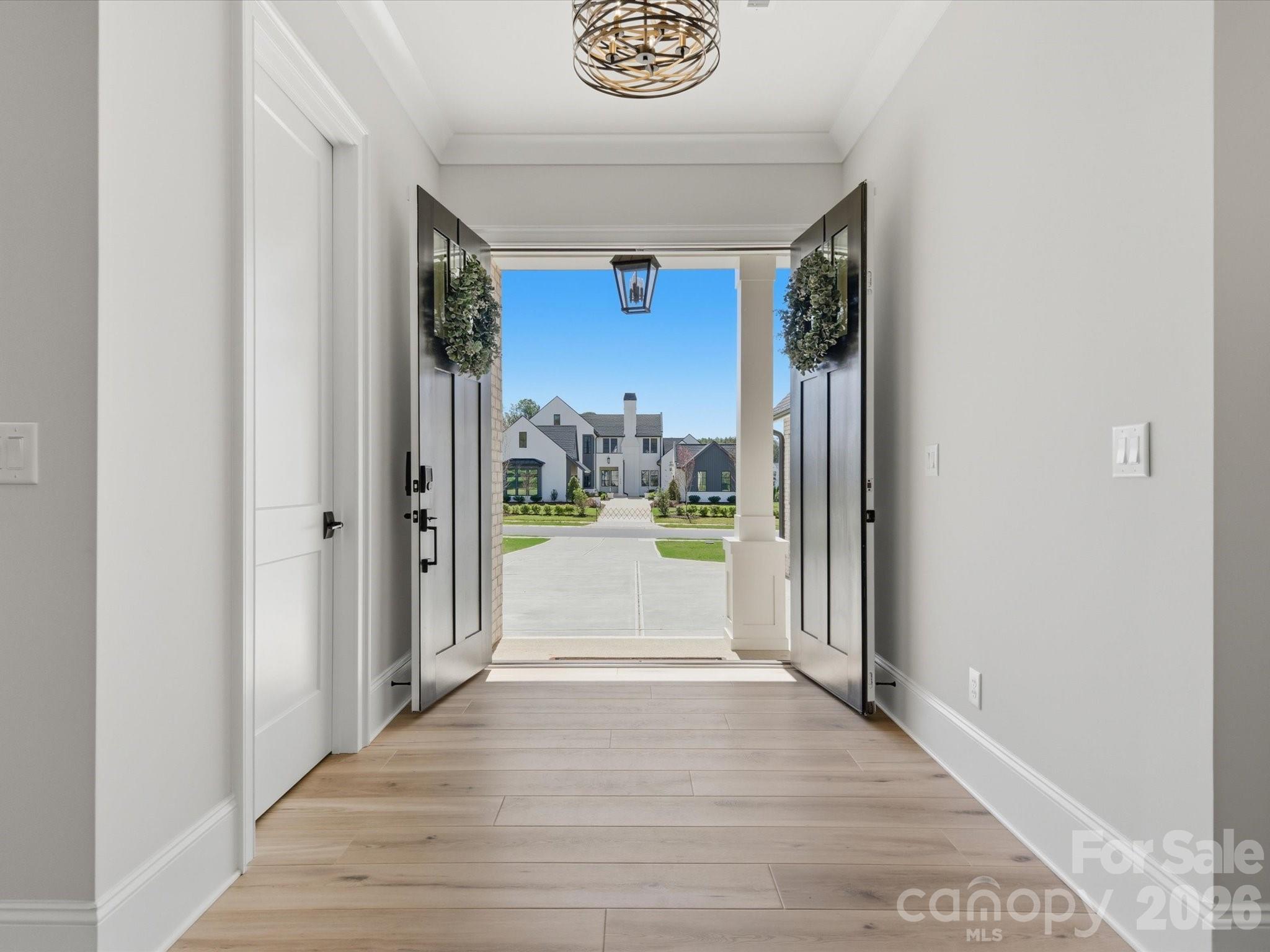 1008 Broadmoor Drive Property Photo 3