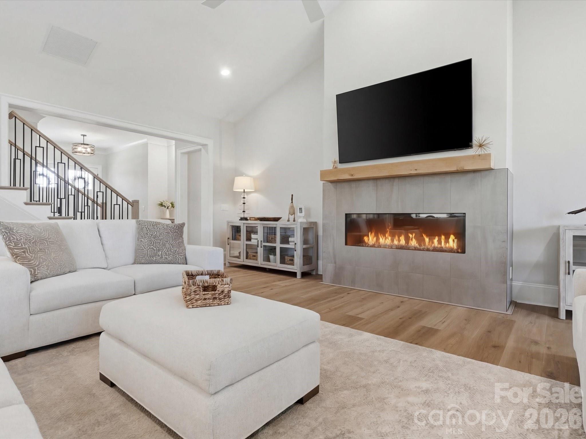 1008 Broadmoor Drive Property Photo 10