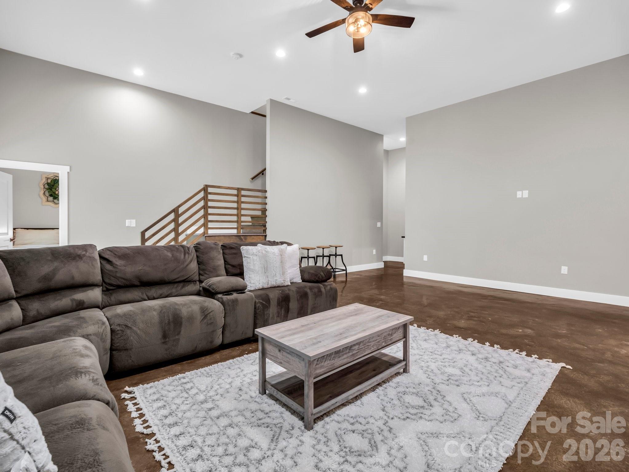 5717 Turnpike Road Property Photo 9