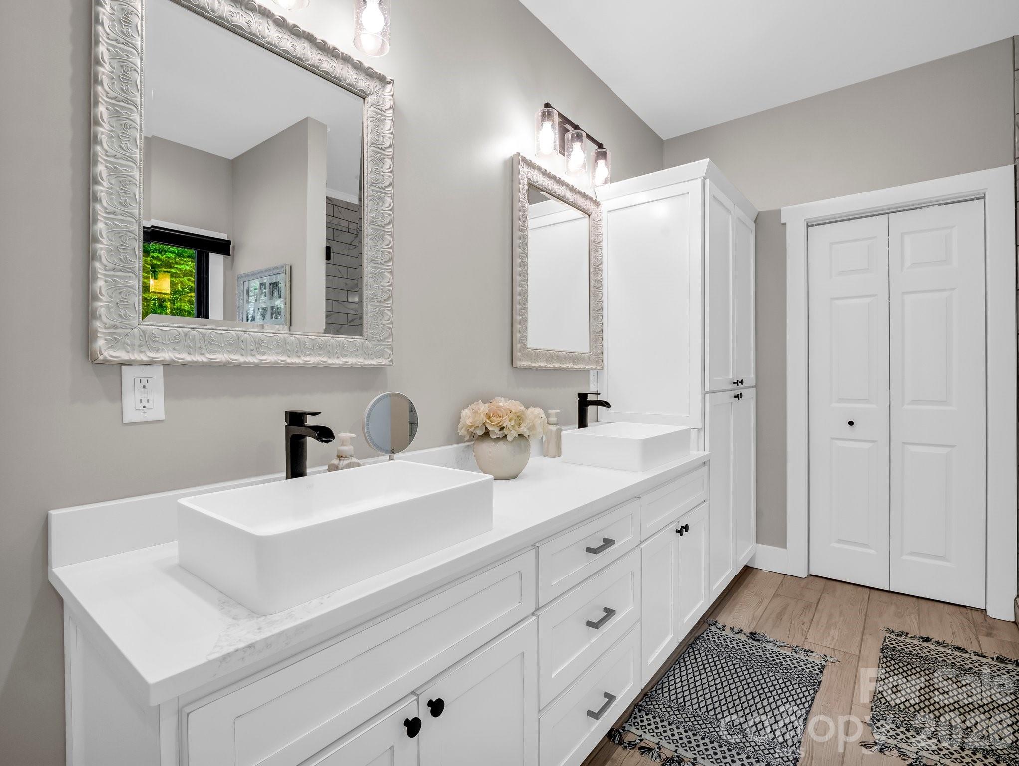 5717 Turnpike Road Property Photo 17