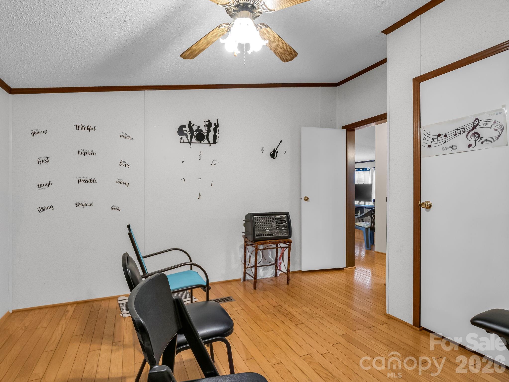 208 Oak Drive Property Photo 25