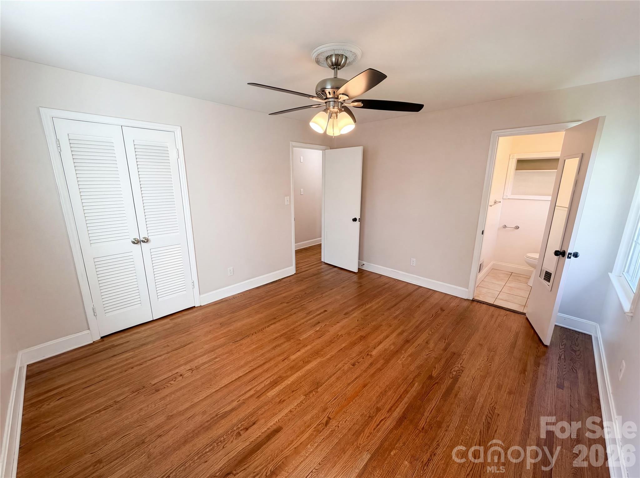 6621 Starcrest Drive Property Photo 4